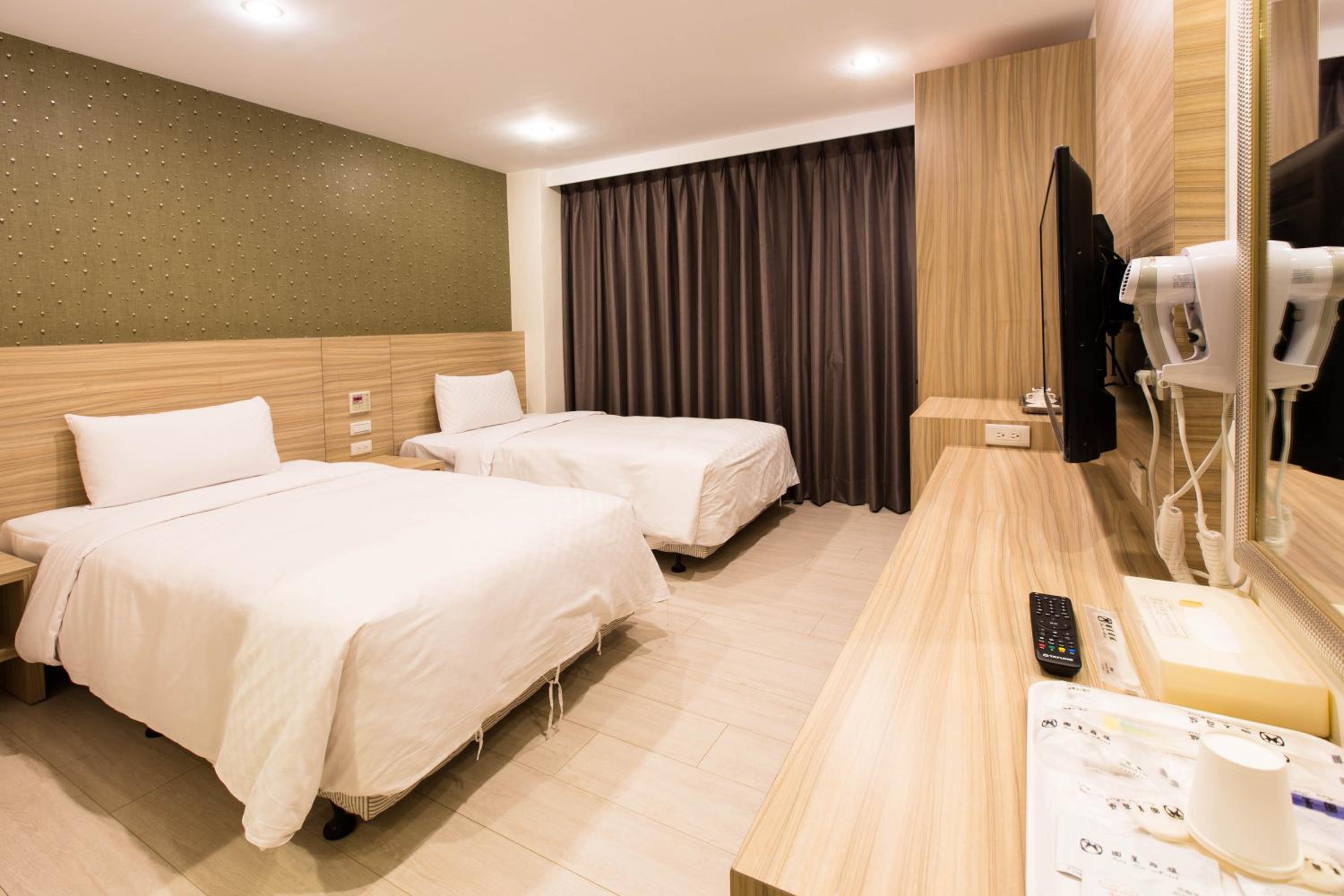 Standard Twin Room
