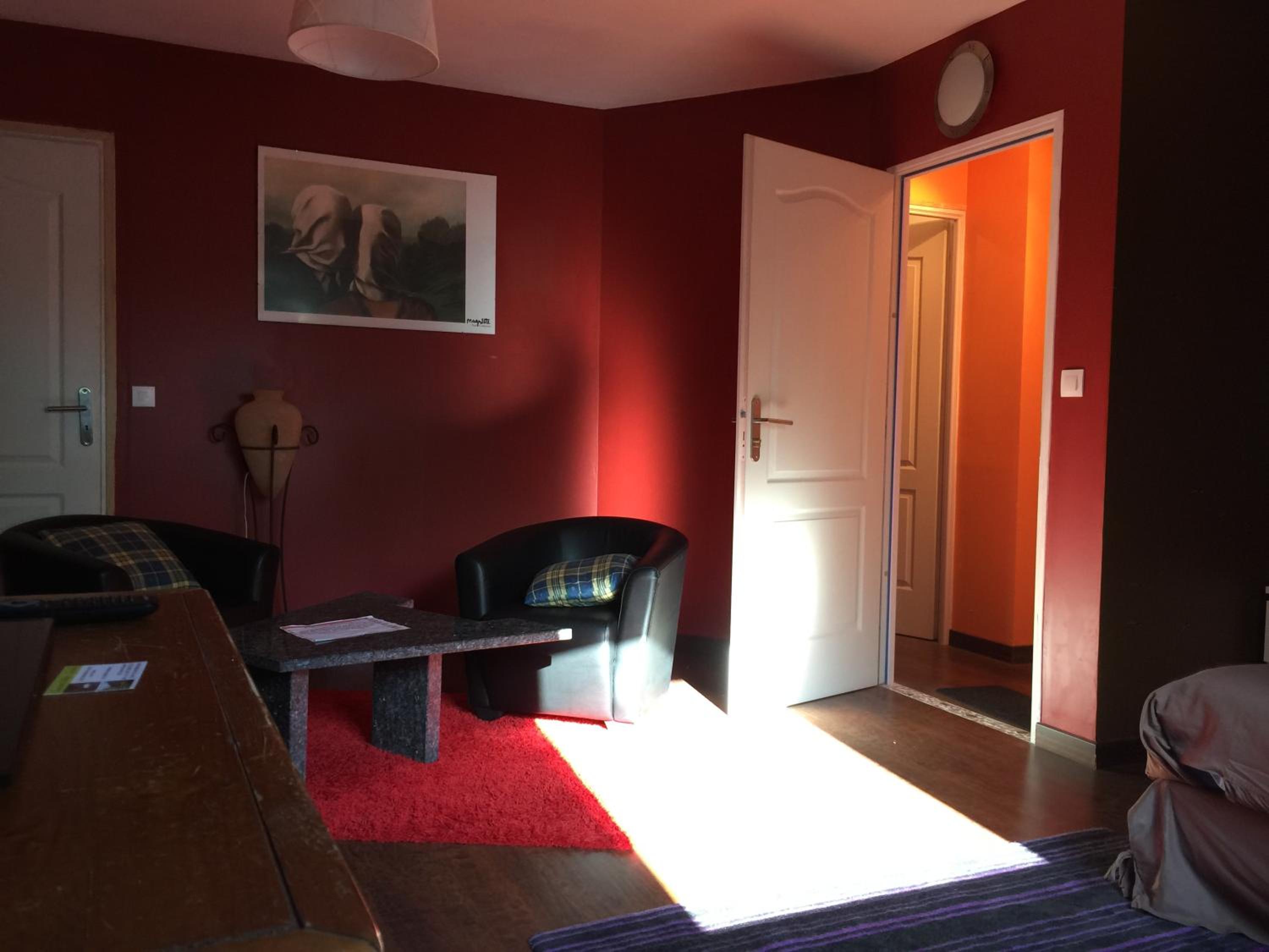 Double Room with Private Bathroom - Photo 12
