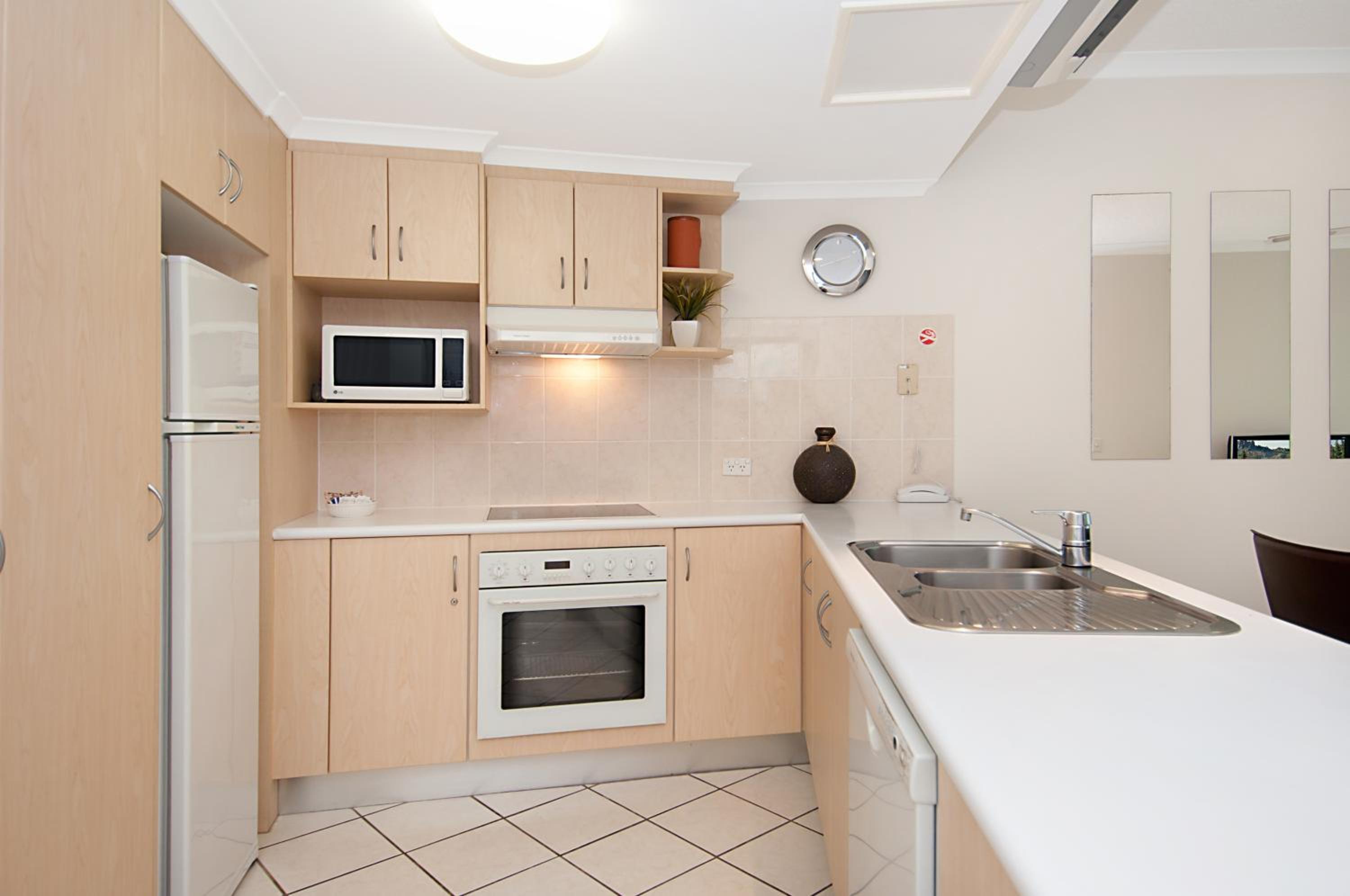 One-Bedroom Apartment - Photo 16