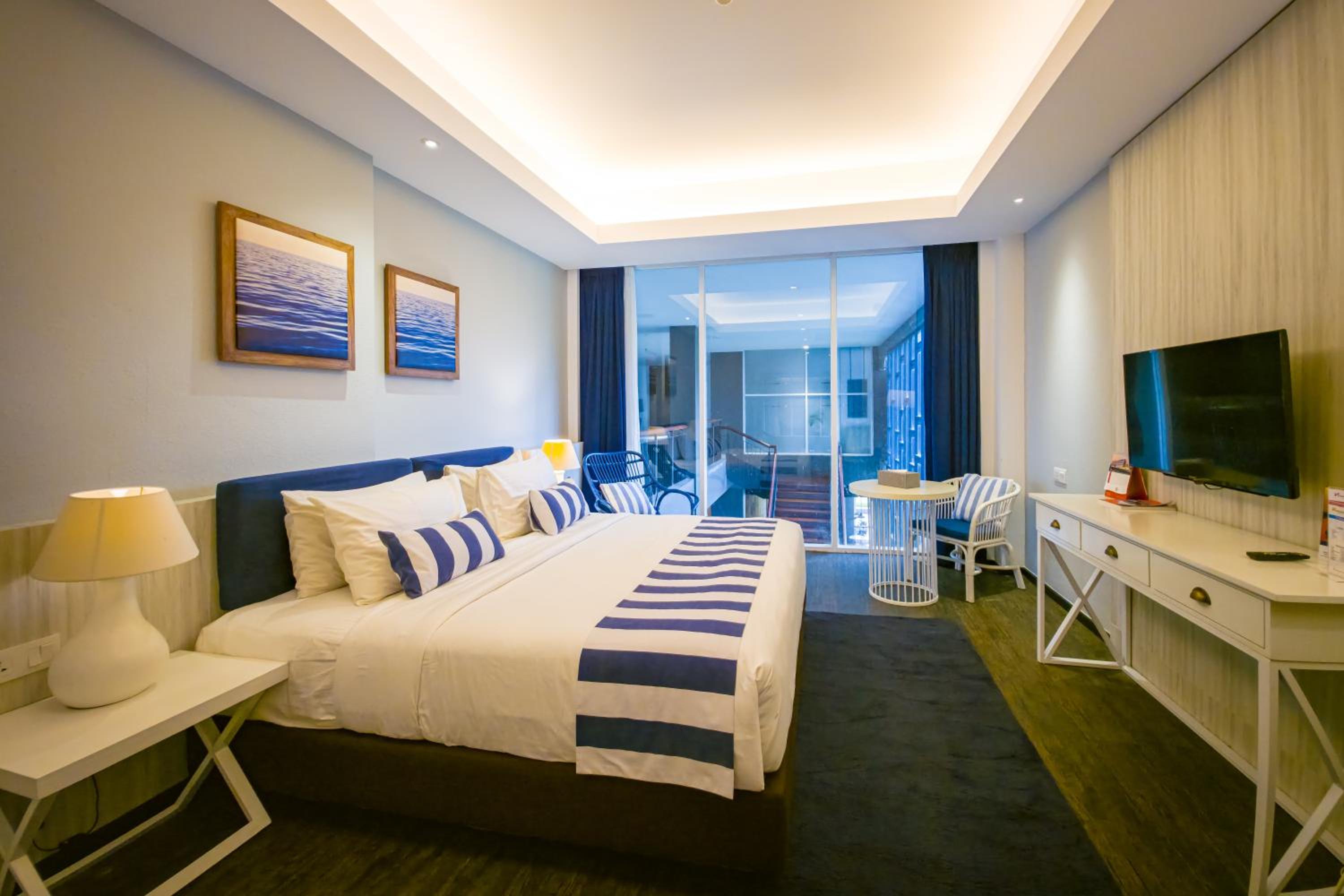 Superior King Room - Photo 2