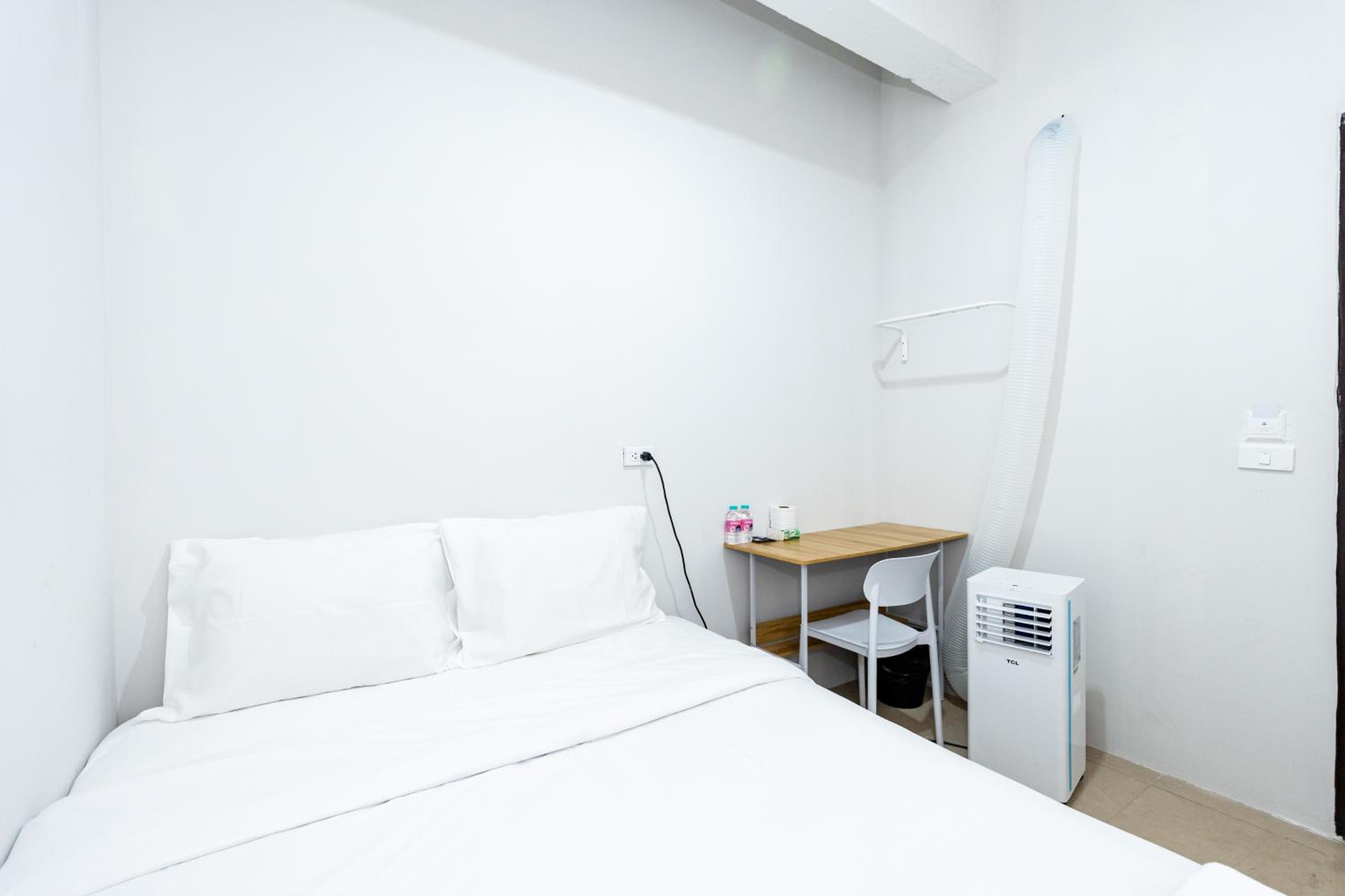 Standard Double Room with Shared Bathroom photo 1