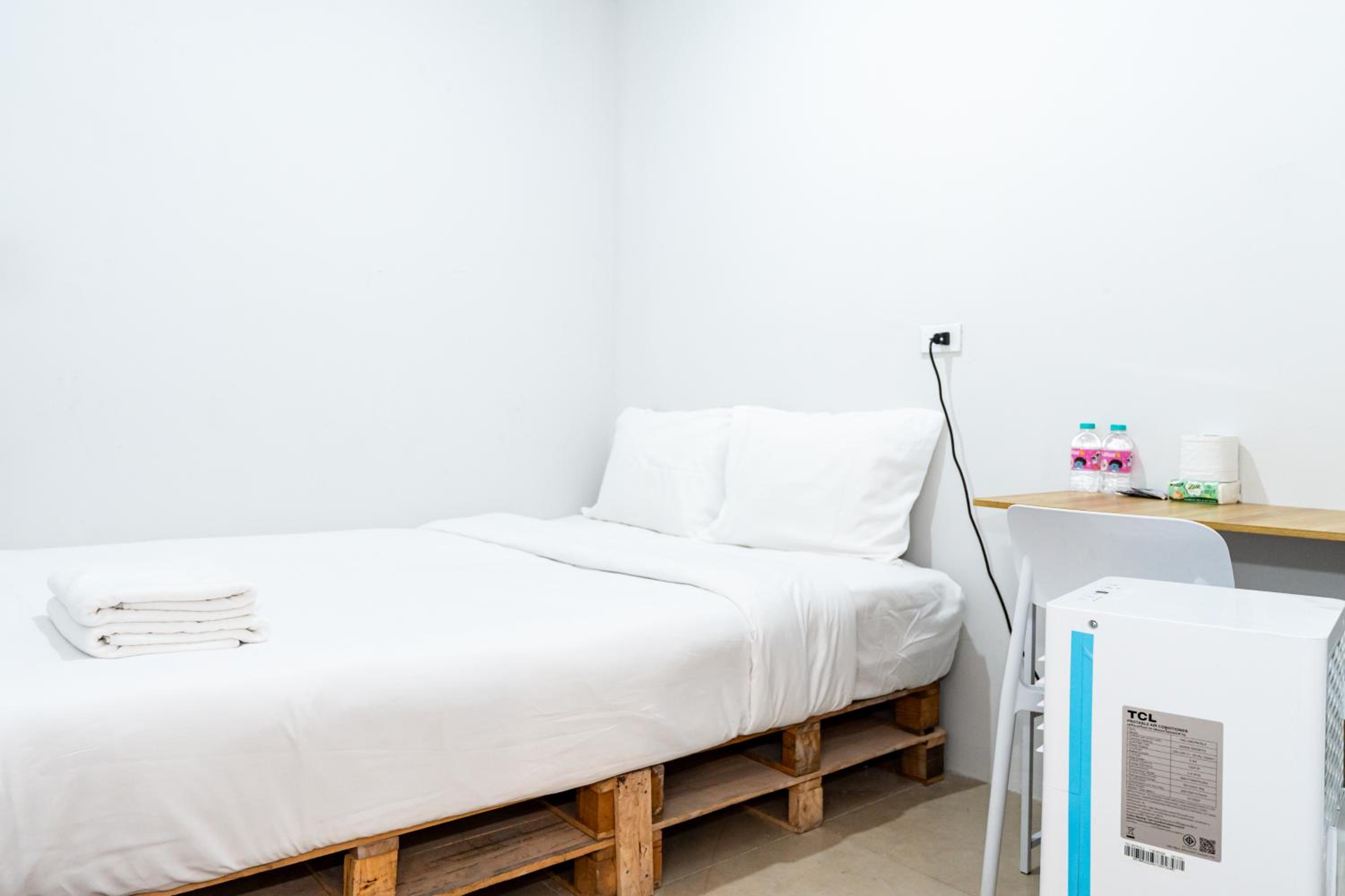 Standard Double Room with Shared Bathroom photo 3