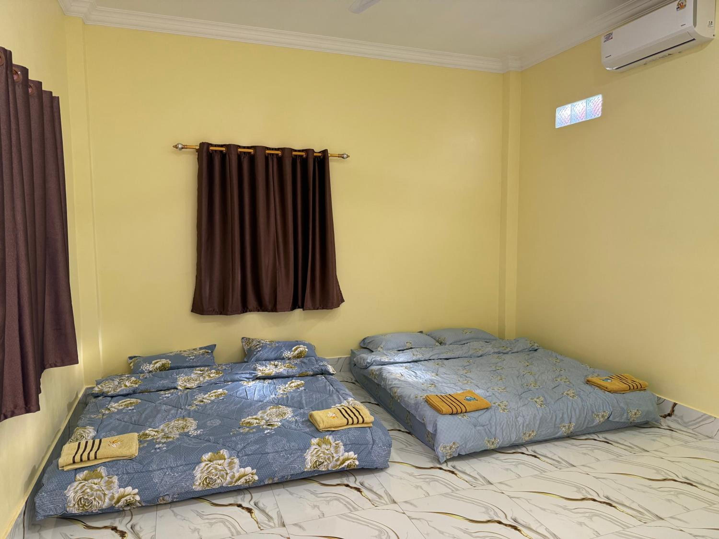 Deluxe Family Room
