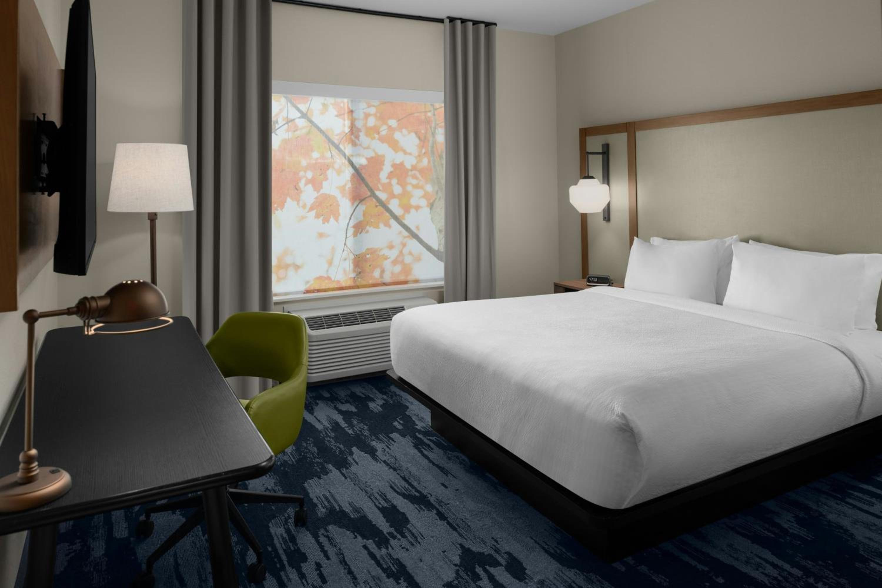 Standard King Room - Hearing Accessible - Photo 1