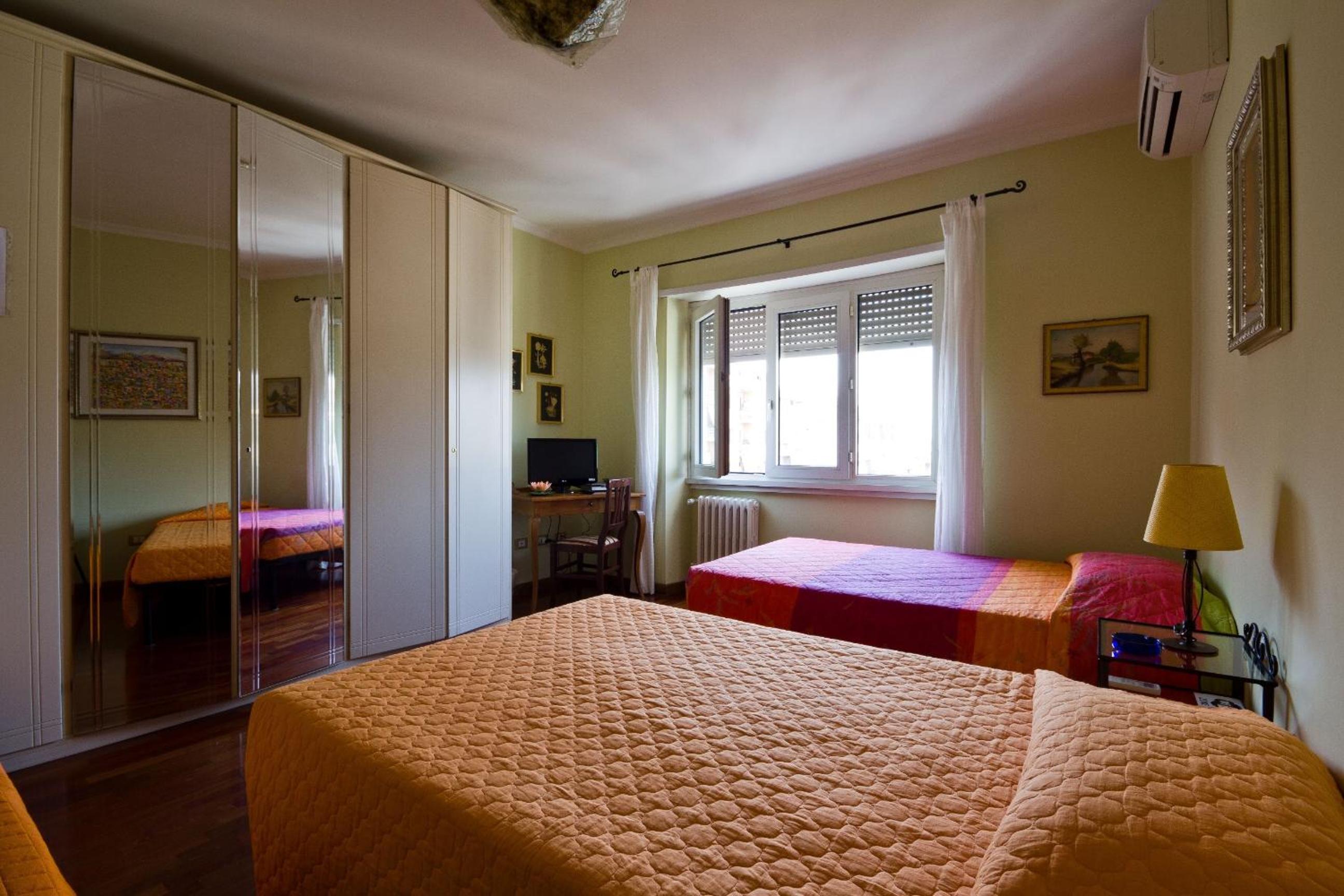 Triple Room with Private External Bathroom