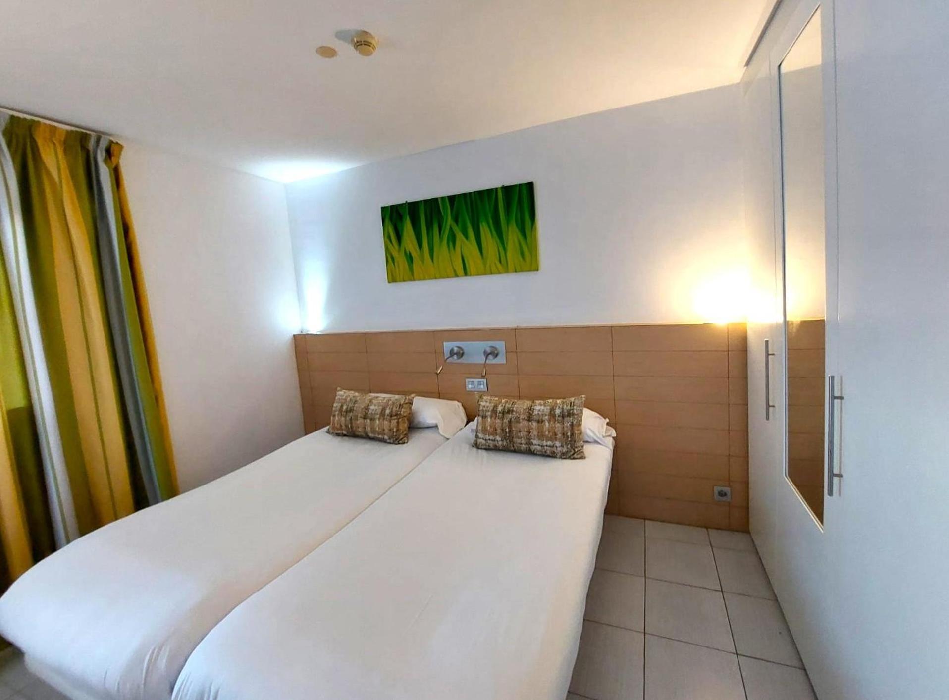 Classic Two bedroom apartment with balcony, sea view and AC