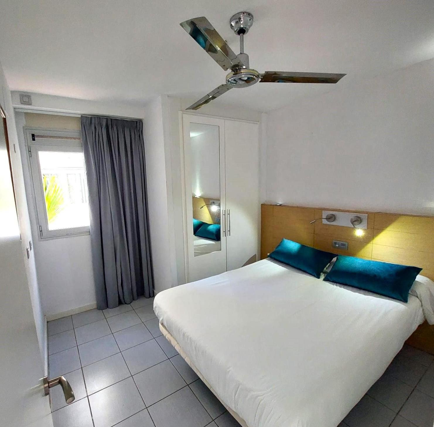 Classic Two bedroom apartment with balcony, sea view and AC