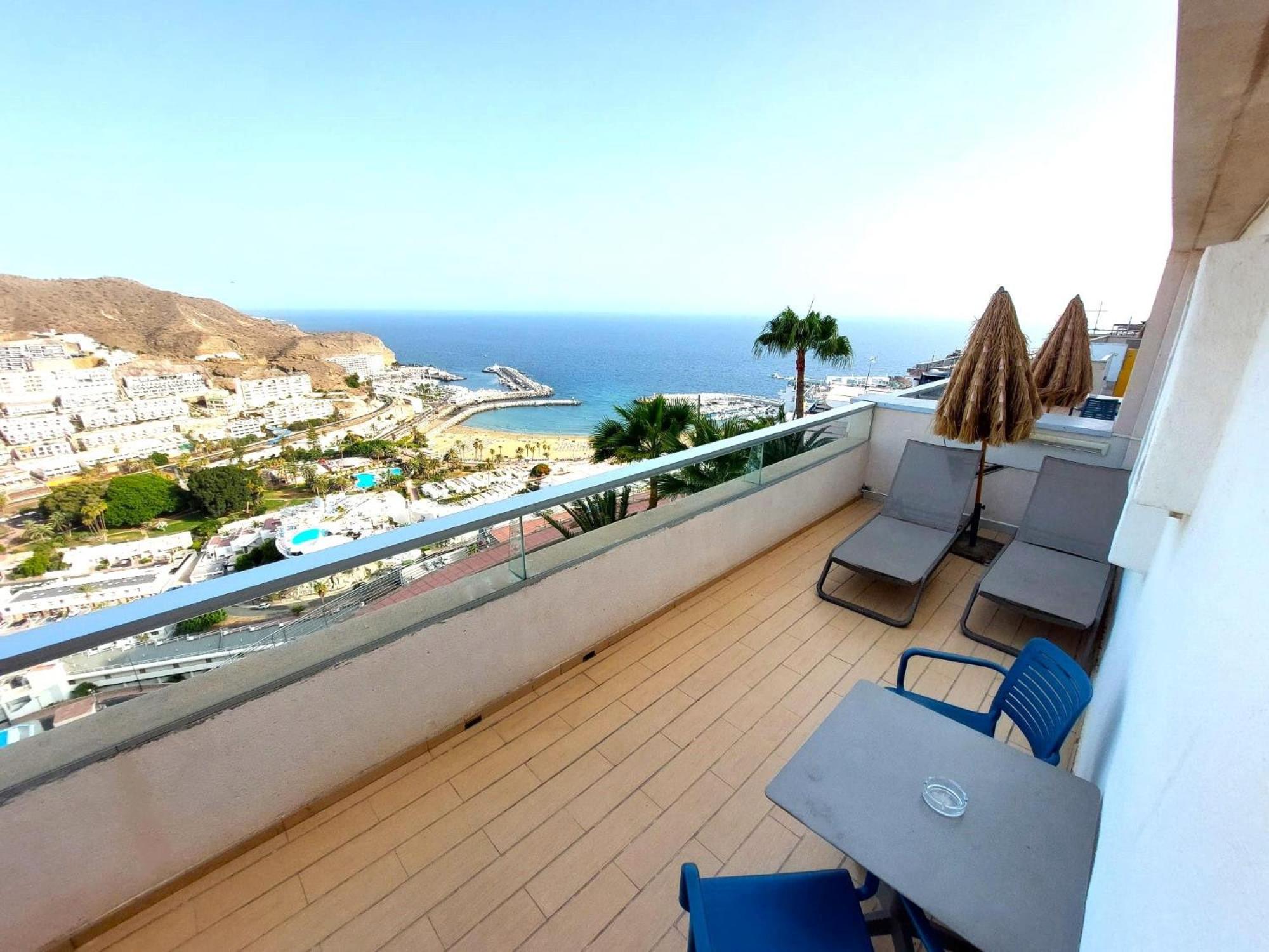 Classic Two bedroom apartment with balcony, sea view and AC thumbnail 6
