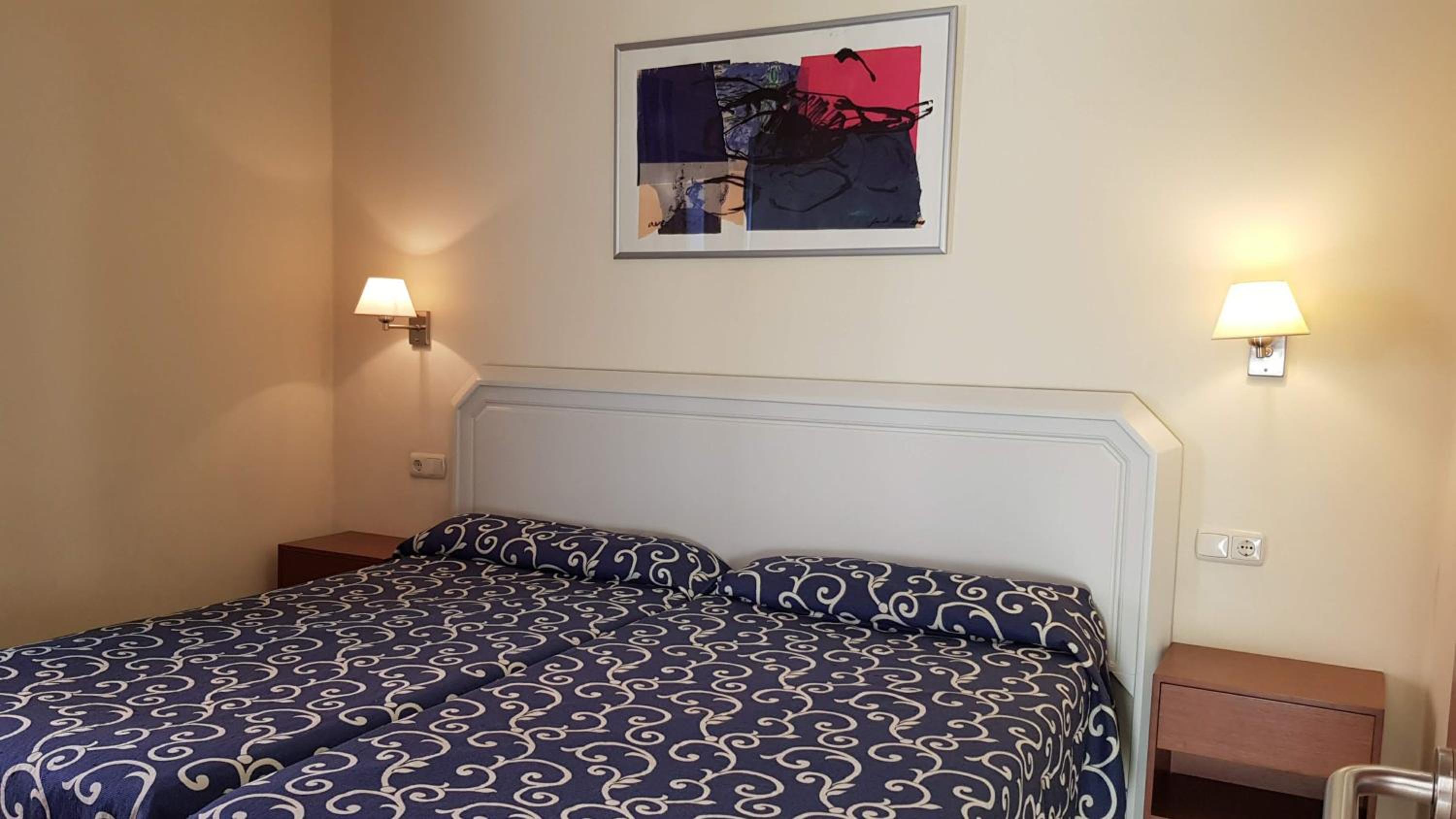 Classic 1 bedroom apartment