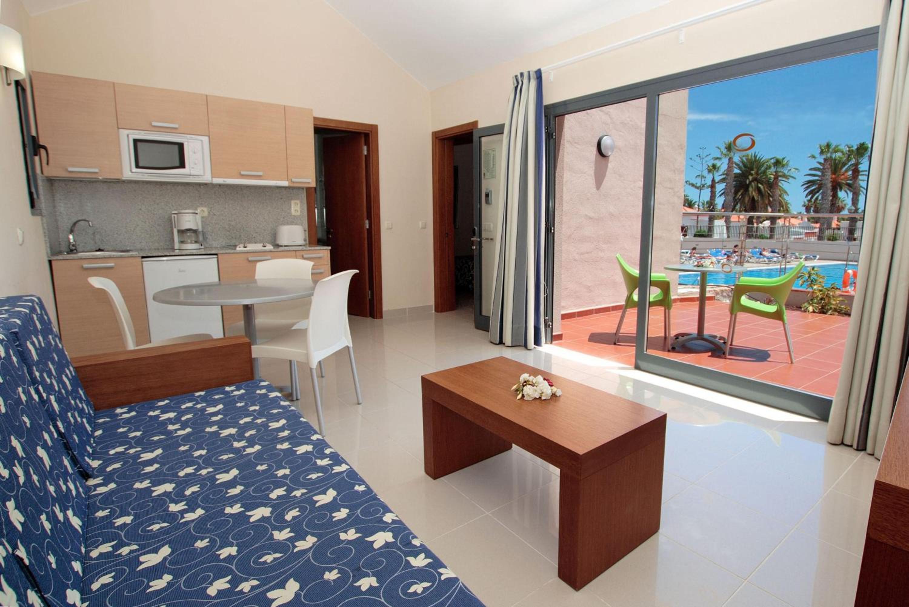 One-Bedroom Apartment with Pool View
