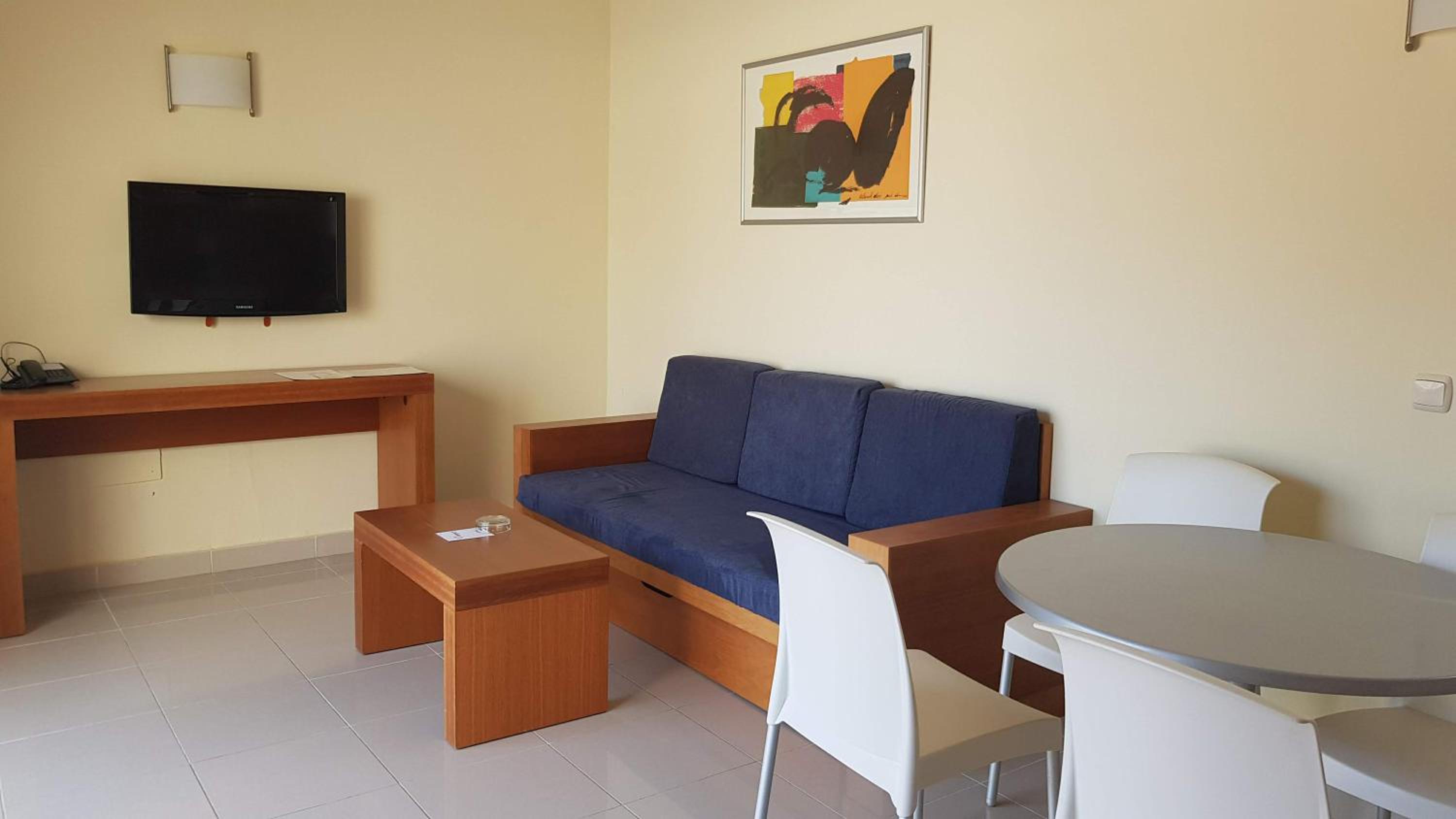 Classic 1 bedroom apartment