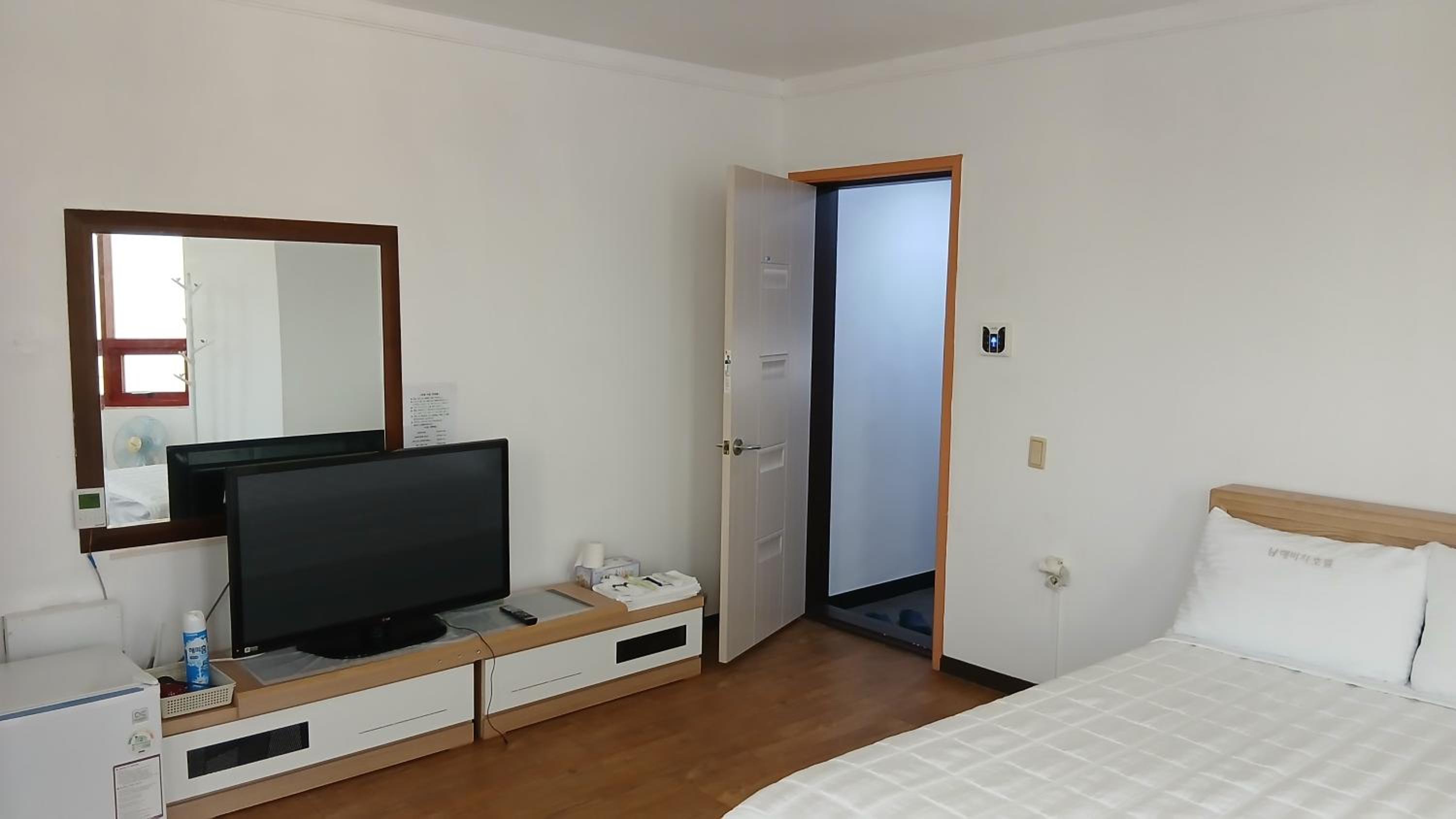 Large Single Room
