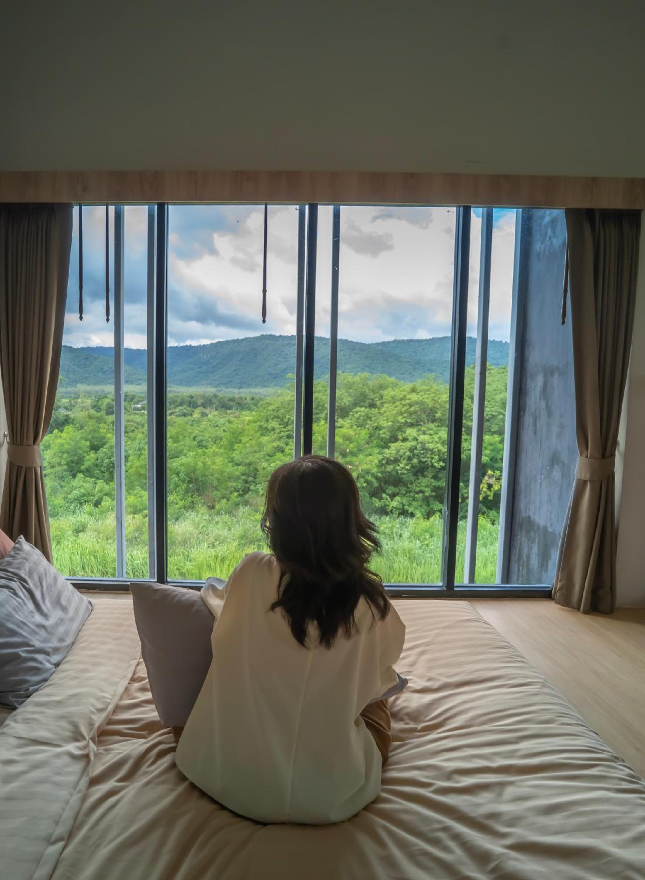 Suite with Mountain View - Photo 9