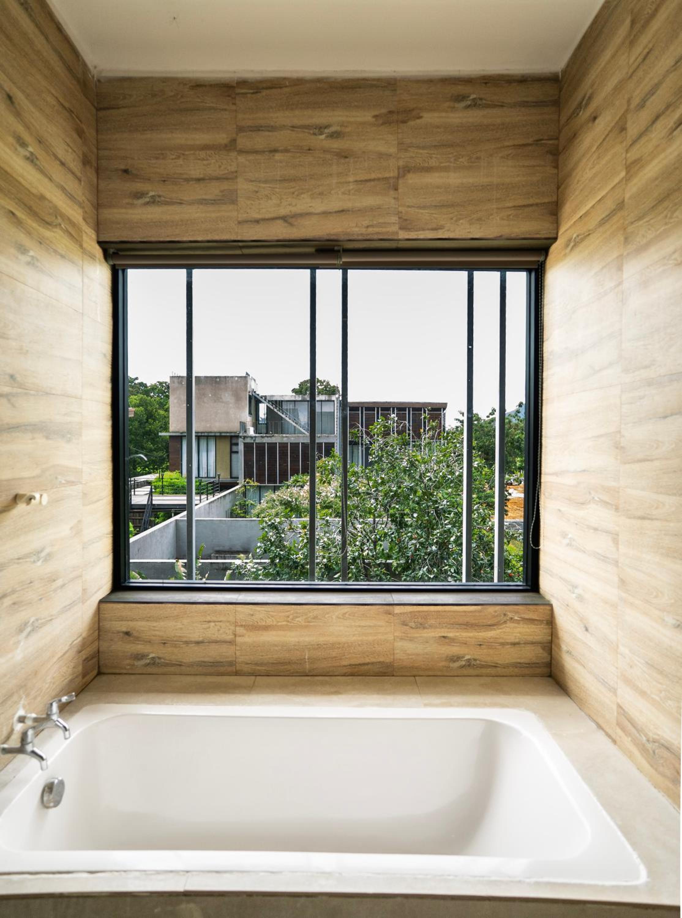 Suite with Mountain View - Photo 13