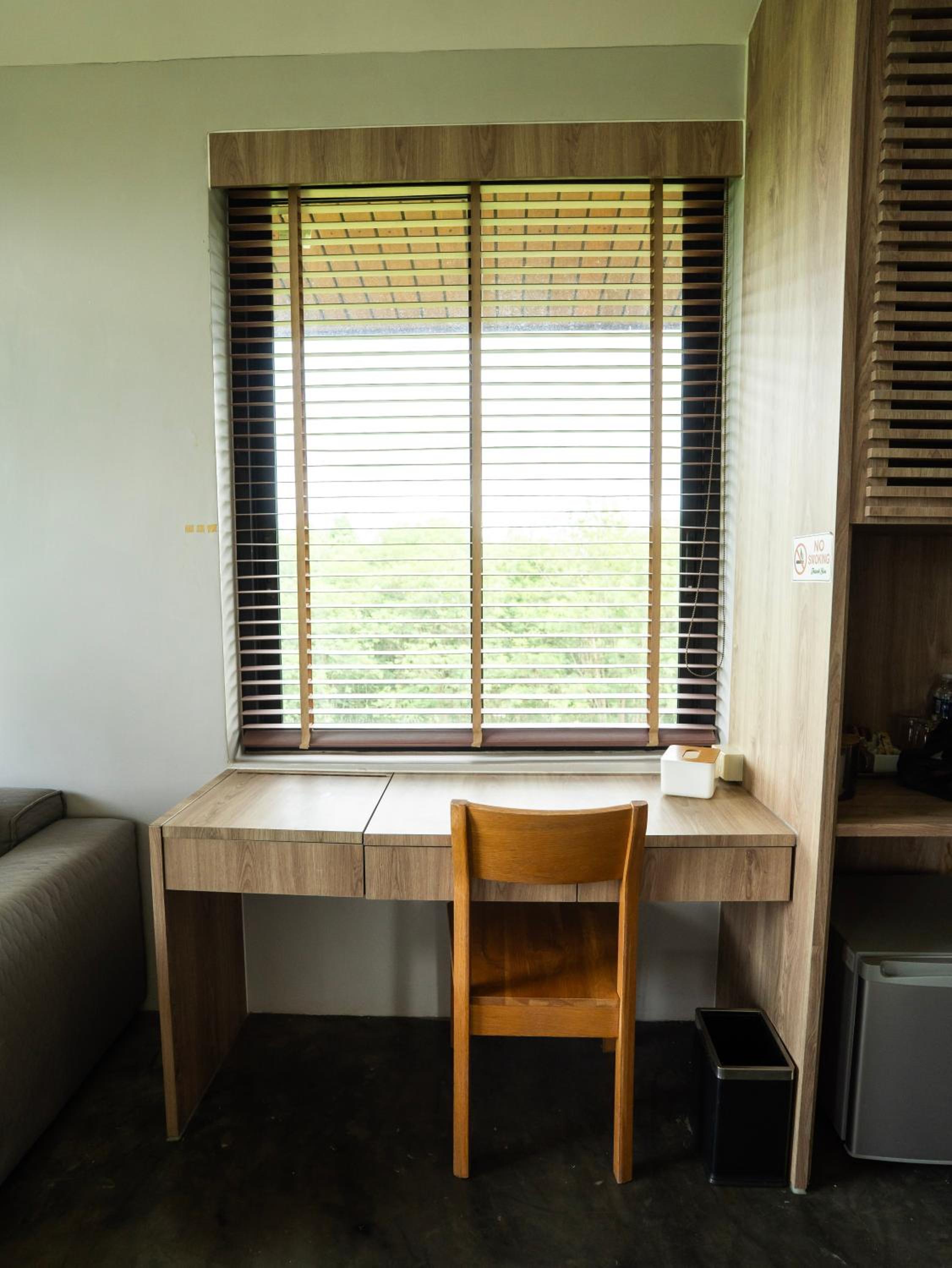 Suite with Mountain View - Photo 11