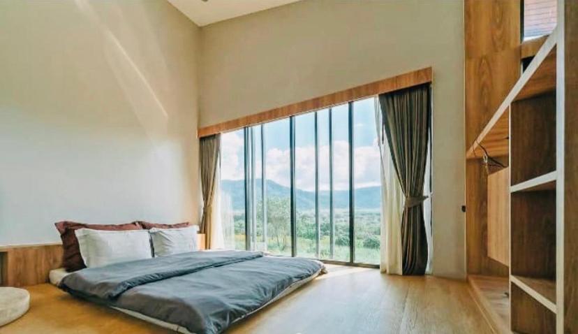 Suite with Mountain View - Photo 5
