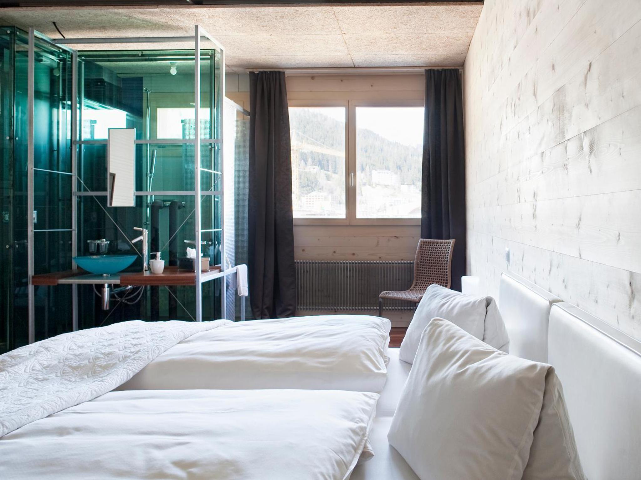 Deluxe Double Room thumbnail 5