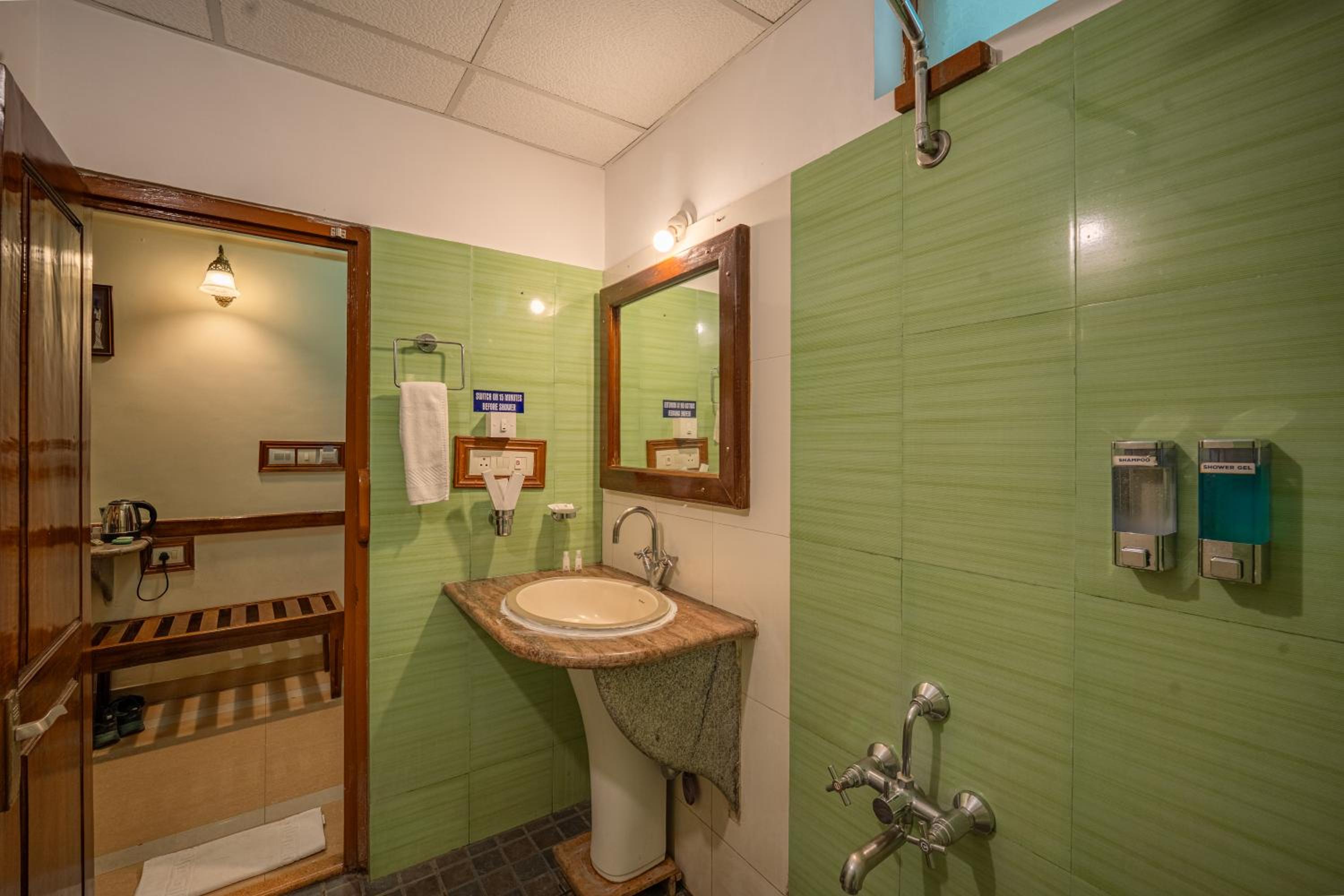 Deluxe Twin Room - Photo 2