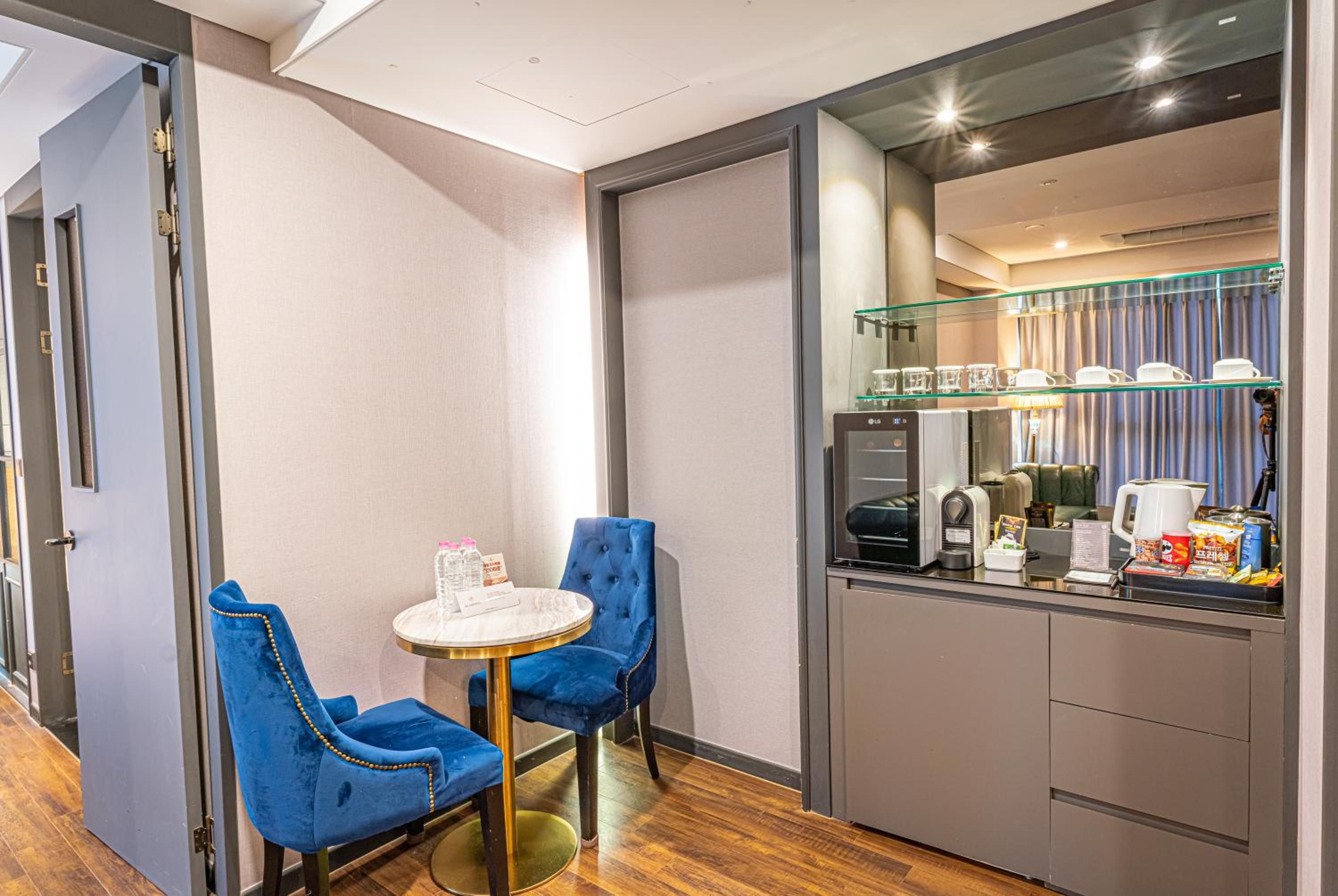 Family Suite B