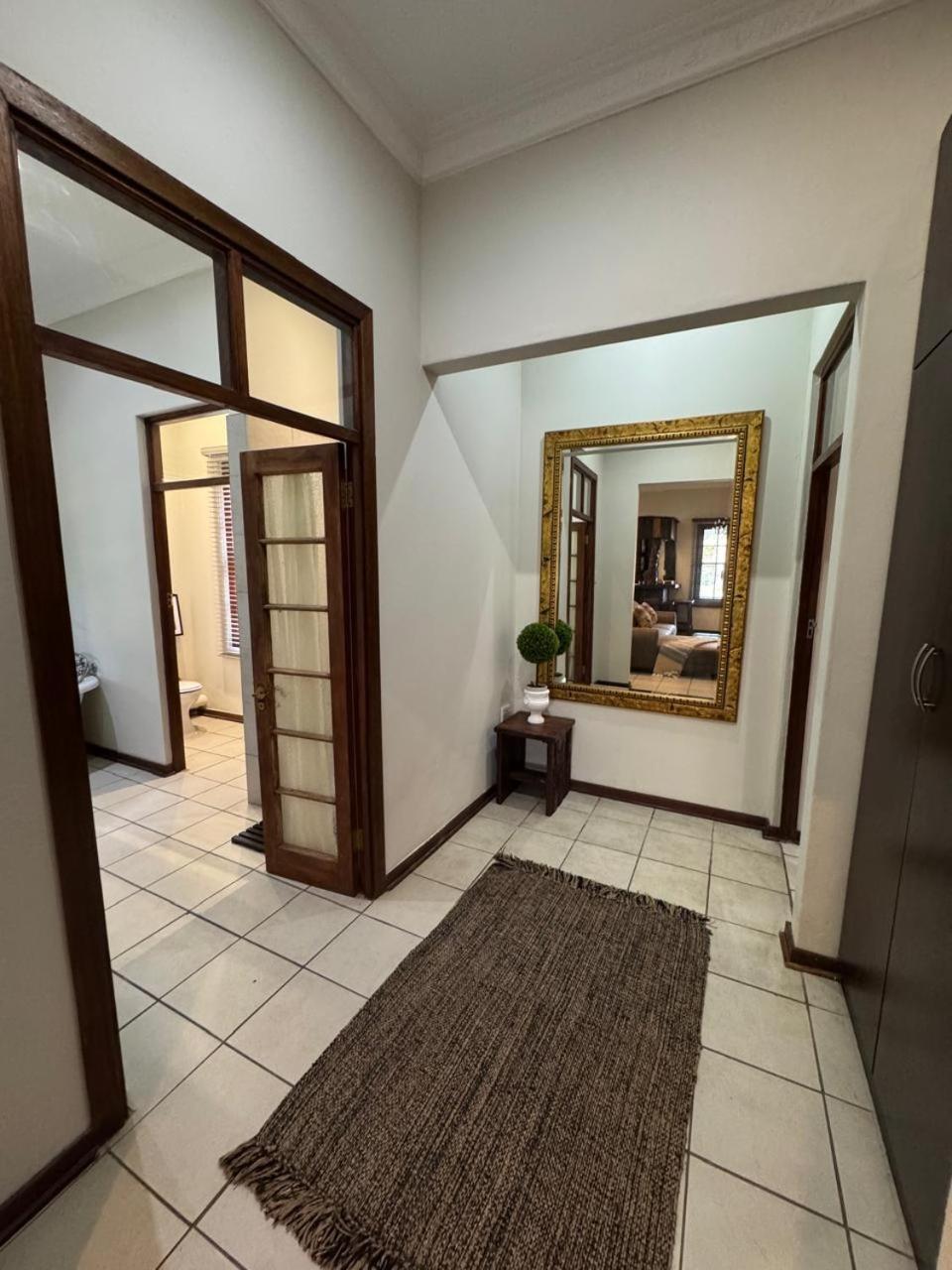 Two-Bedroom House photo 3