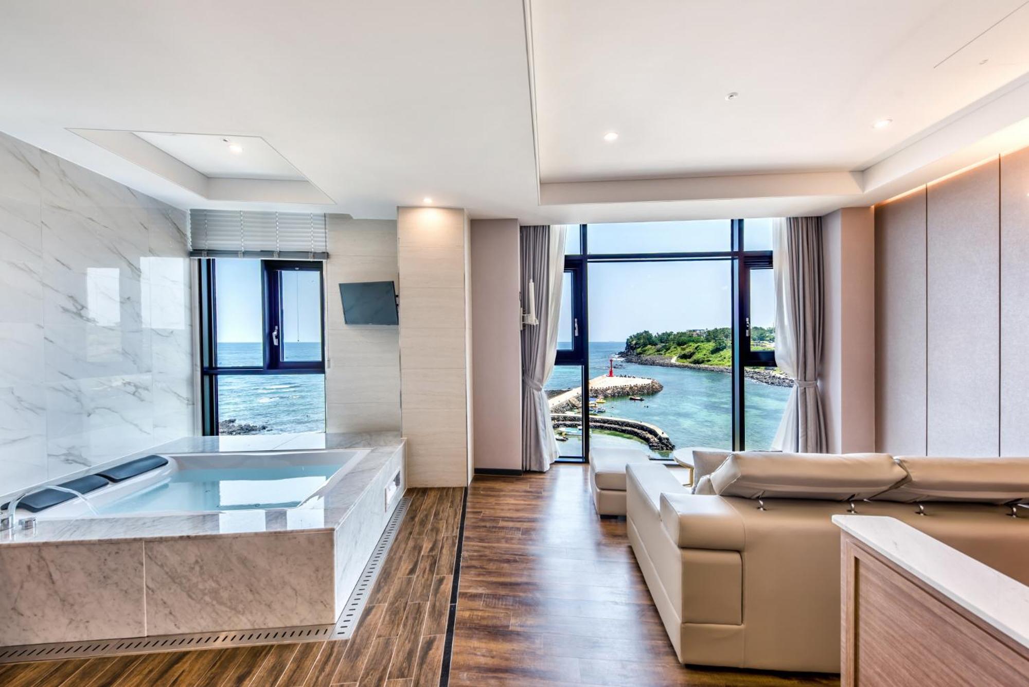 [Limited Offer] Oceano Ocean Suite