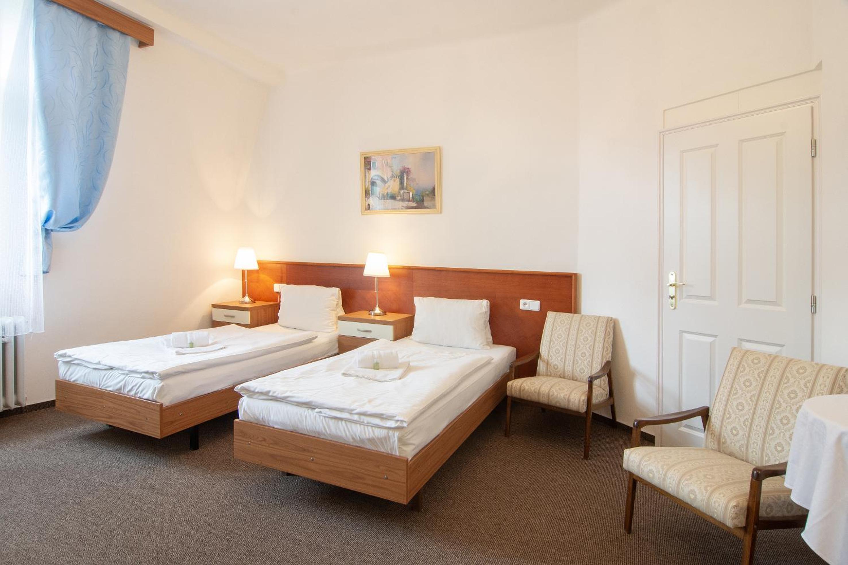 Double Room with Private External Bathroom photo 1