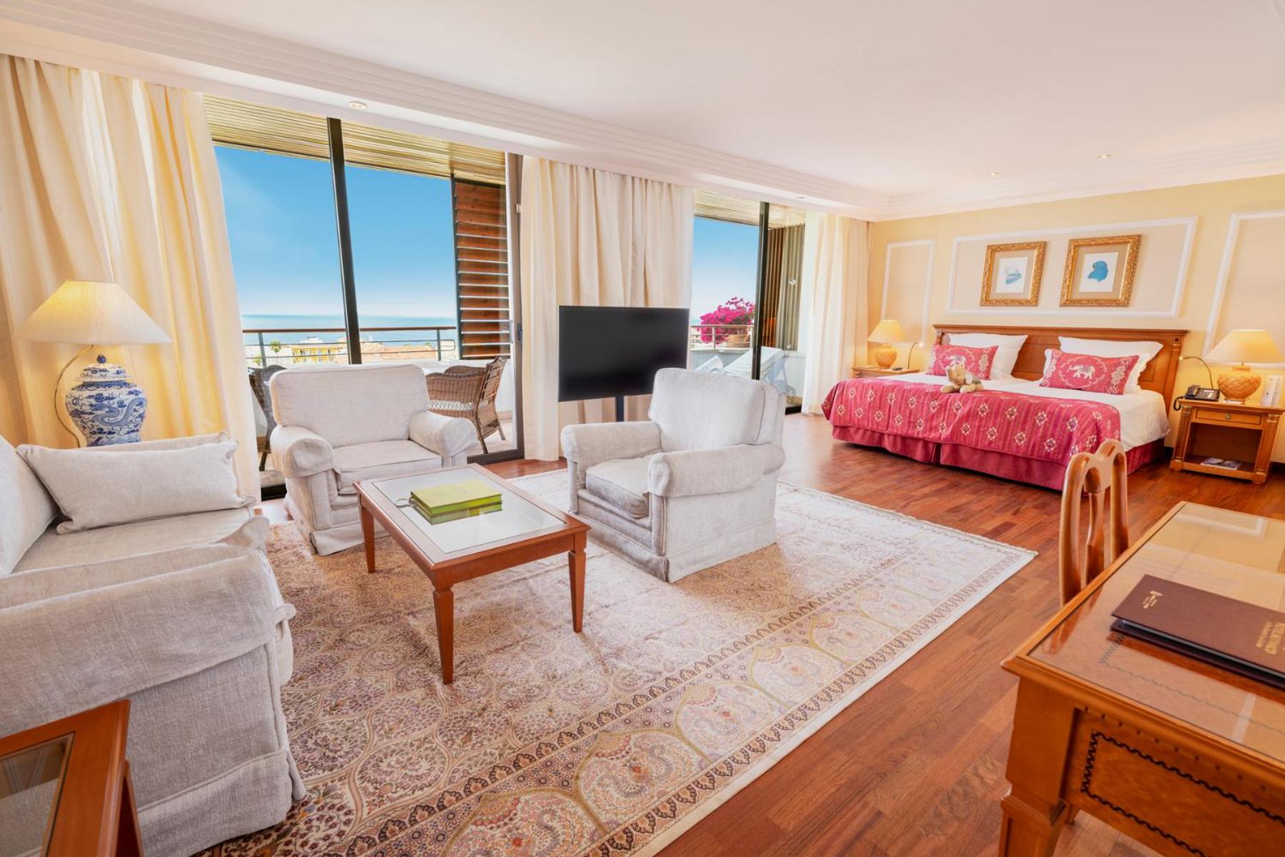 Ambassador Junior Suite with Sea View (1+1)