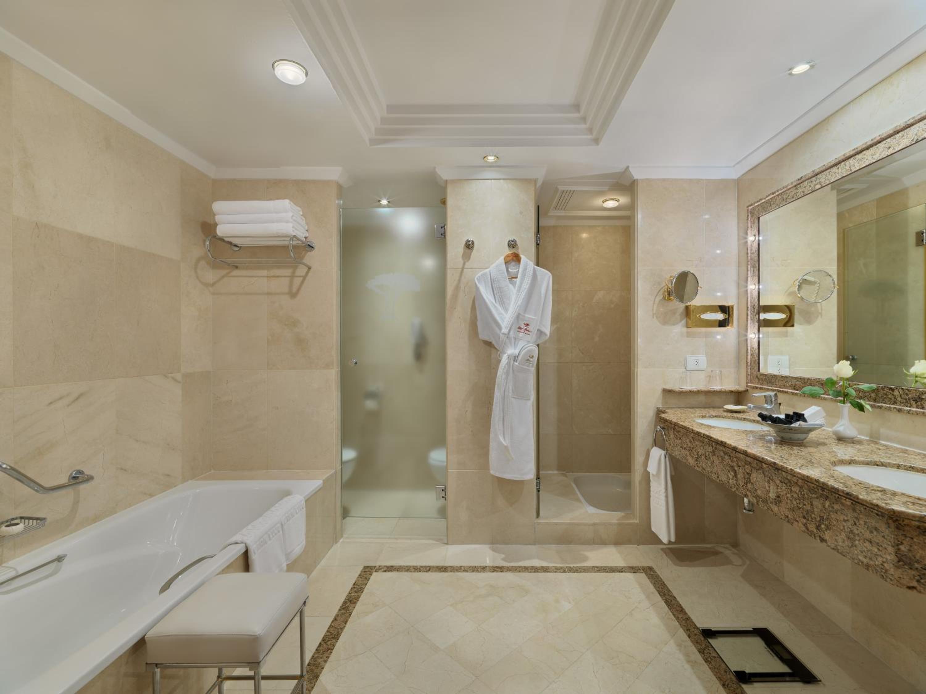Ambassador Junior Suite with Sea View (1+1)