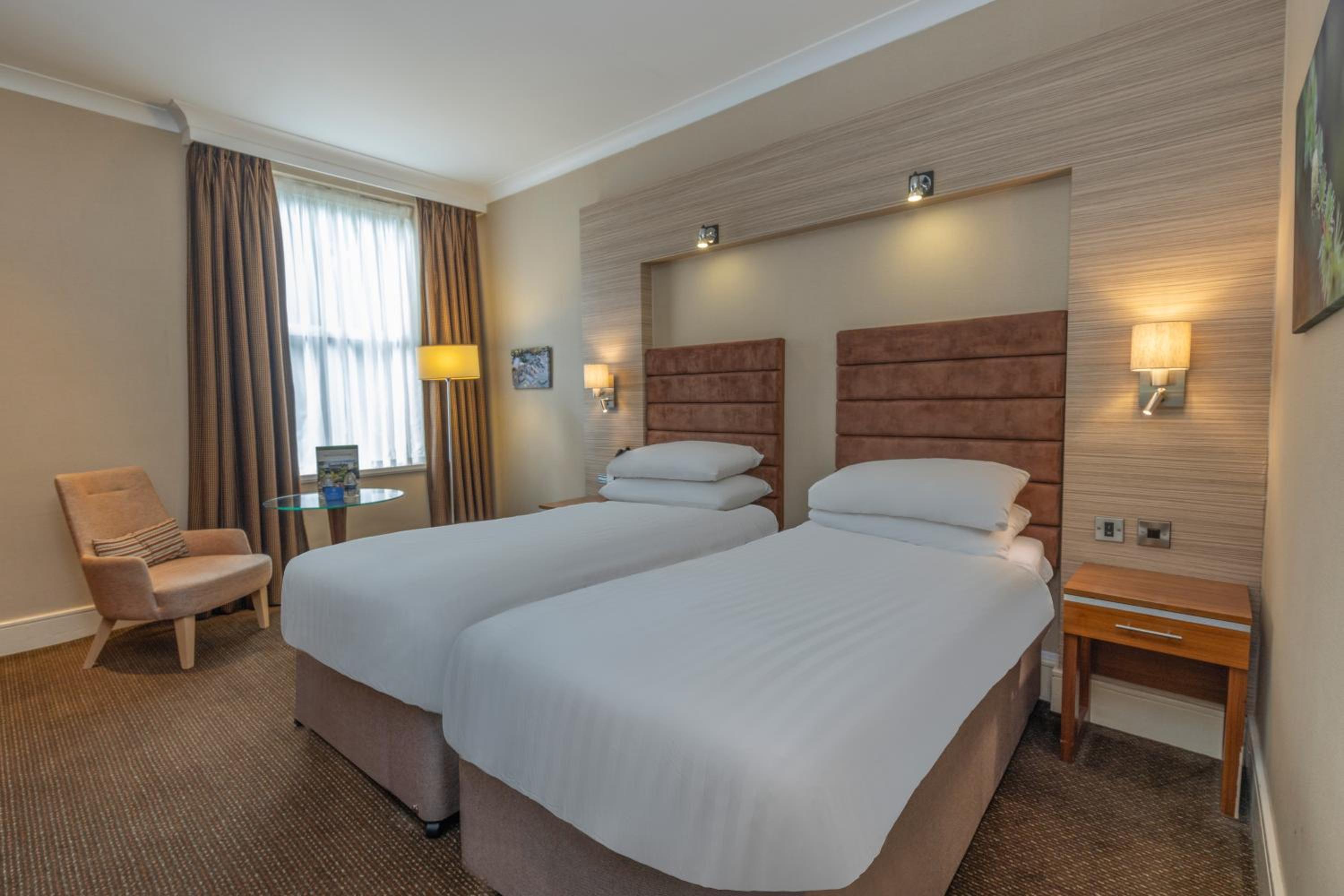 Classic Accessible Twin Room photo 1