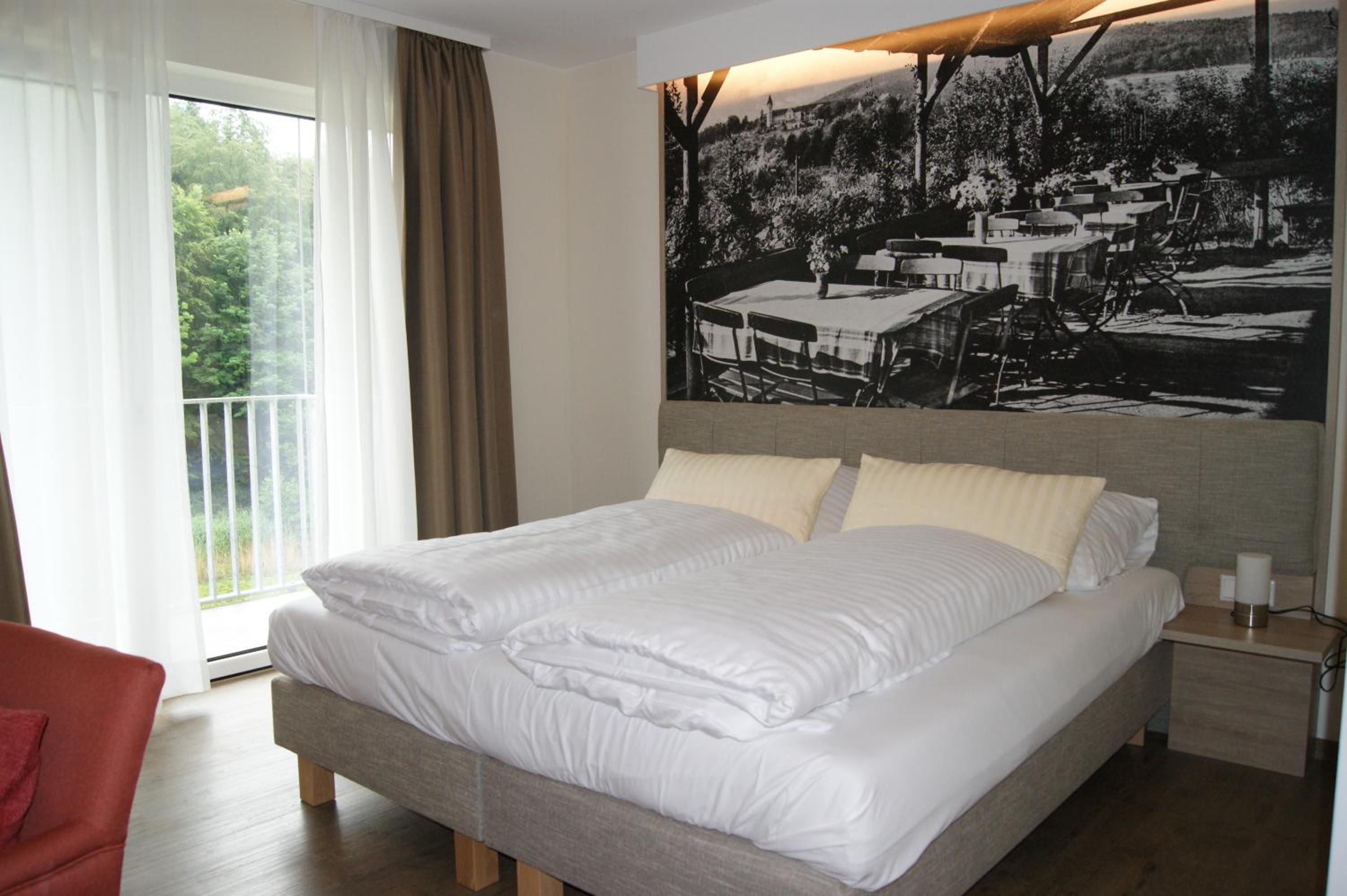 Deluxe Double Room with Balcony - Photo 1