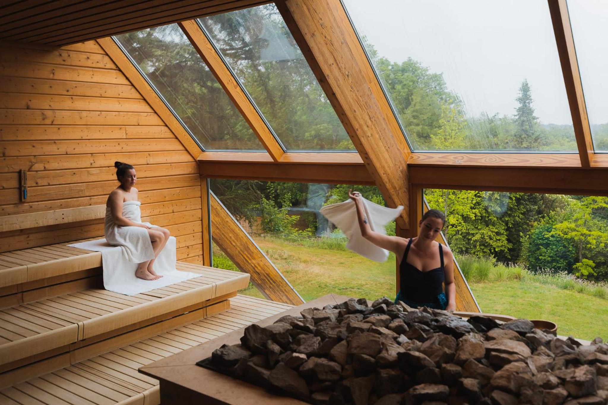 Junior Wellness Suite with Spa Access photo 2