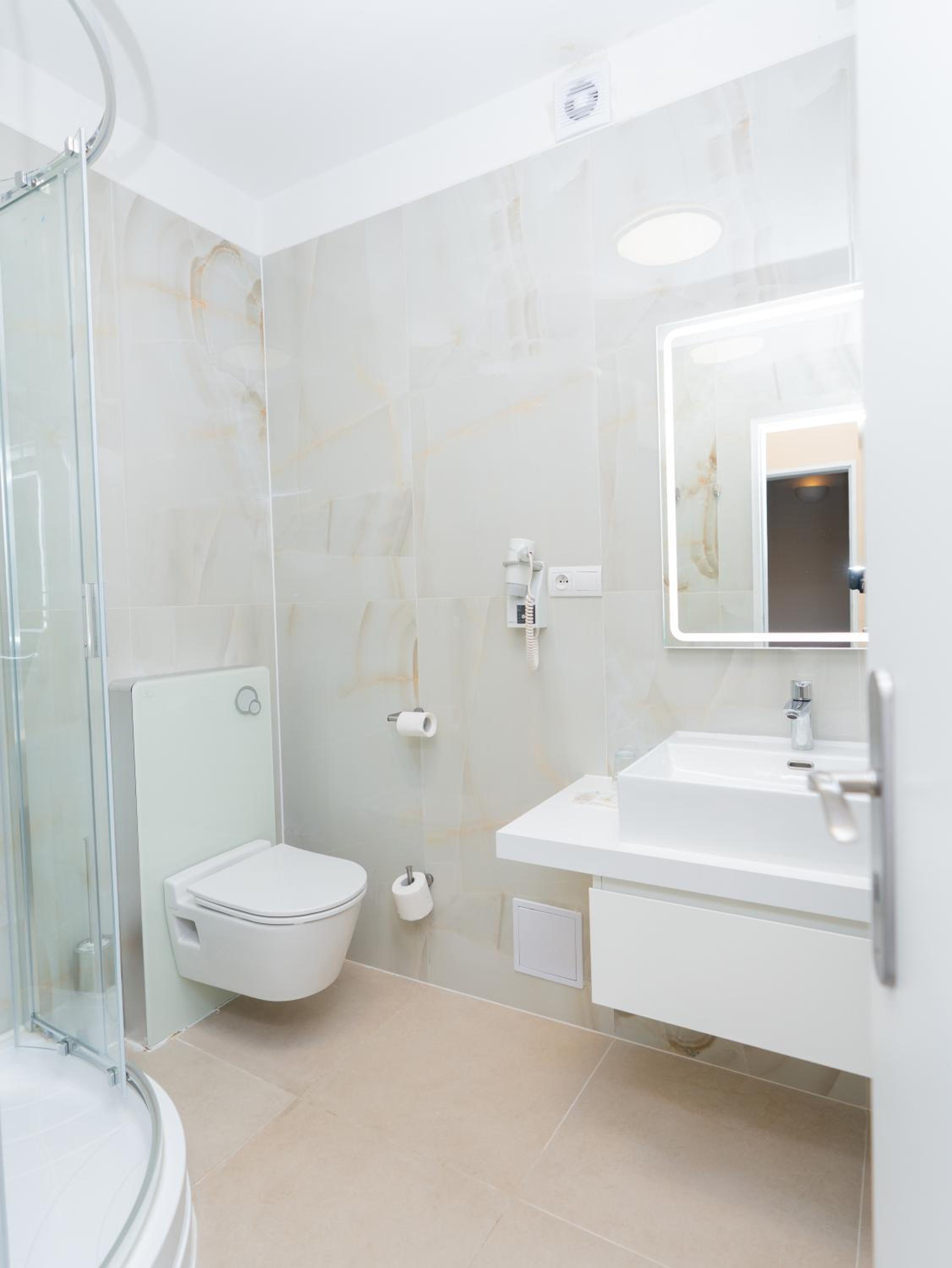 Quadruple Room - Photo 1