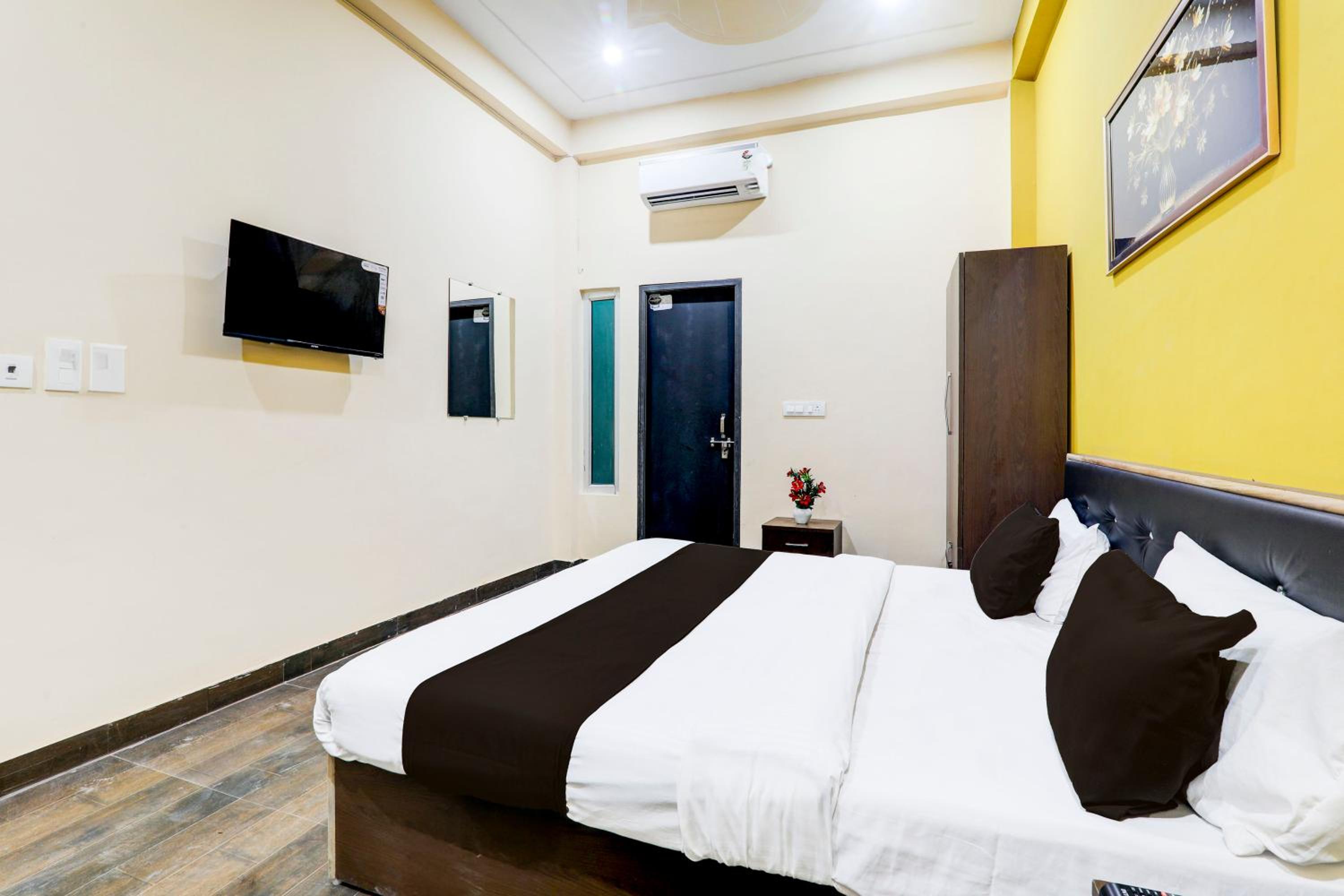 Deluxe Triple Room photo 2