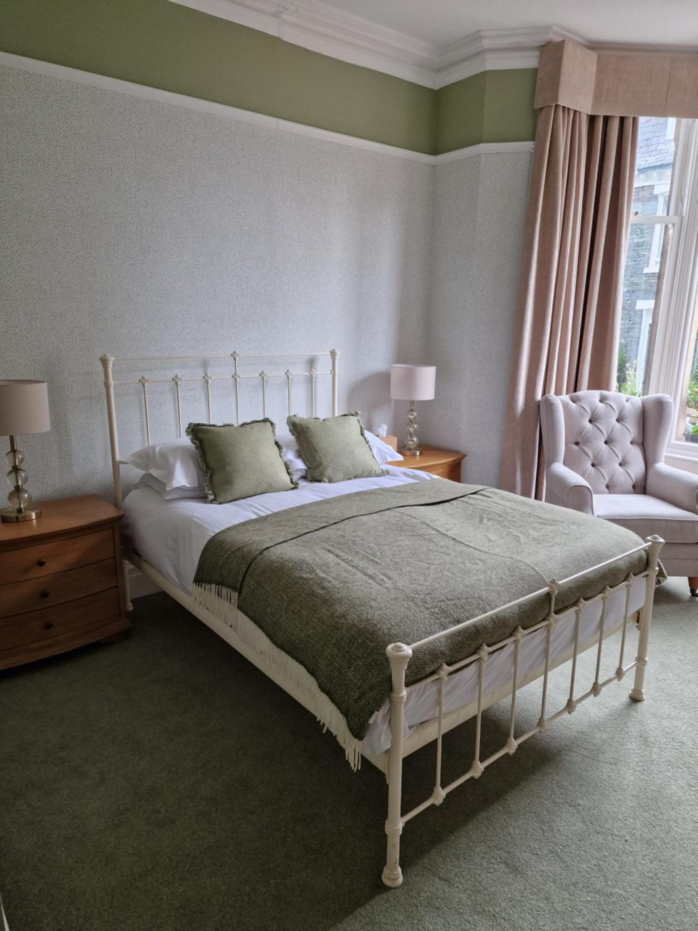 Deluxe Double Room with Shower photo 3