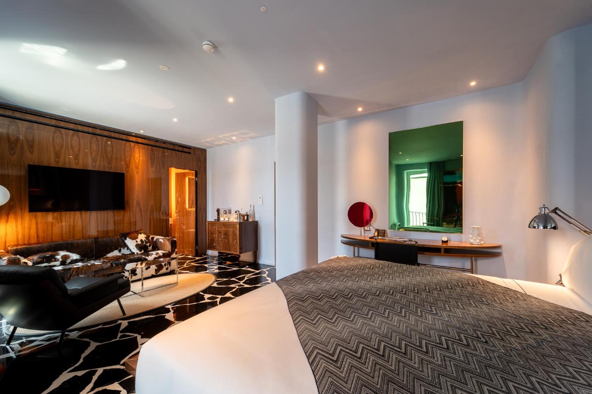 Junior Suite with Balcony