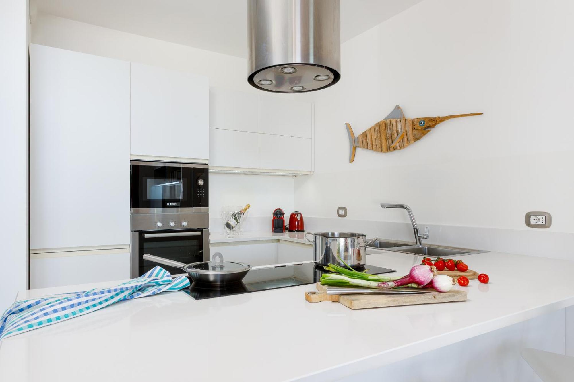 Two-Bedroom Deluxe Apartment with Ocean View photo 2