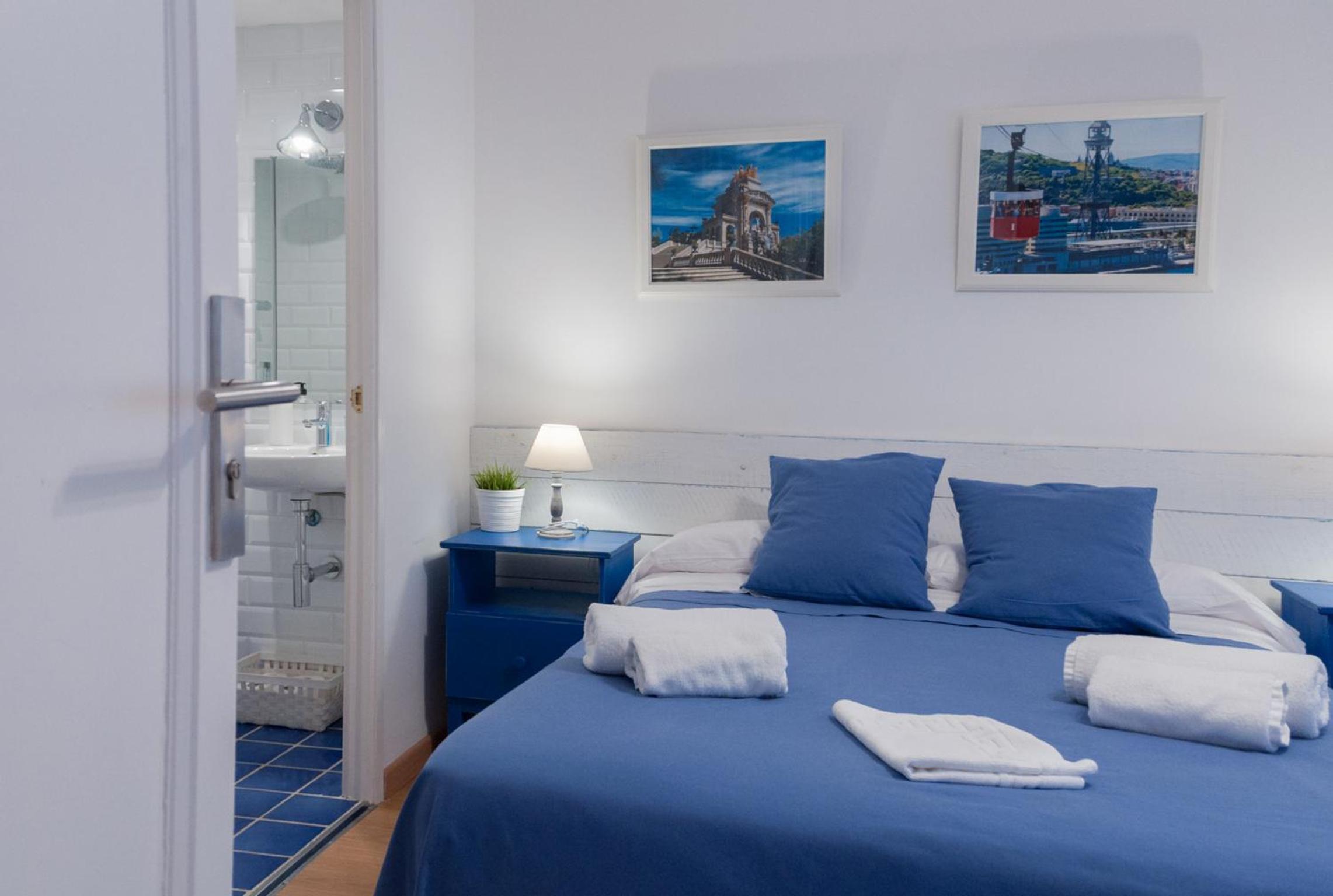 Habitación Triple con Baño Privado