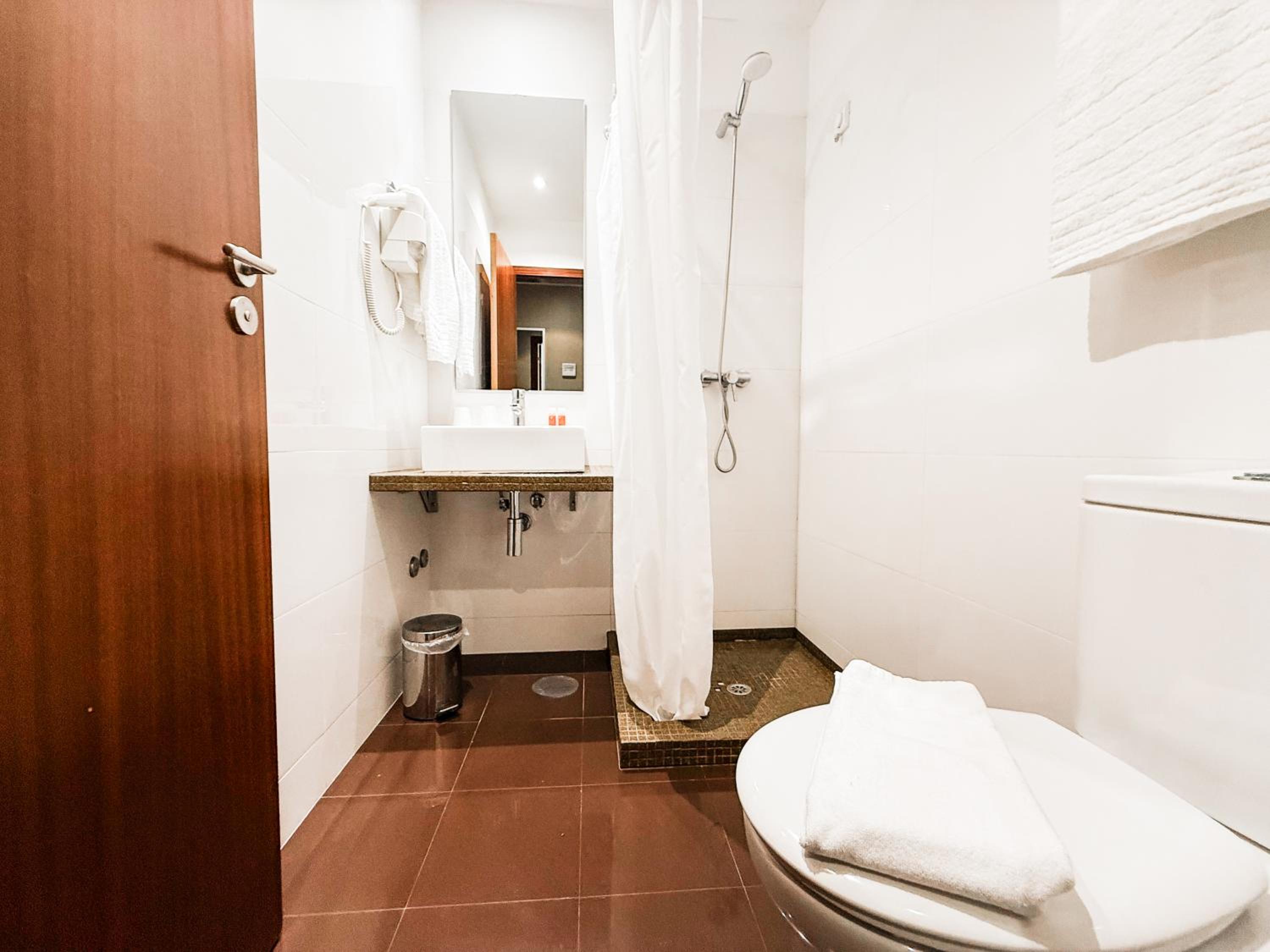 Double Room - Photo 5