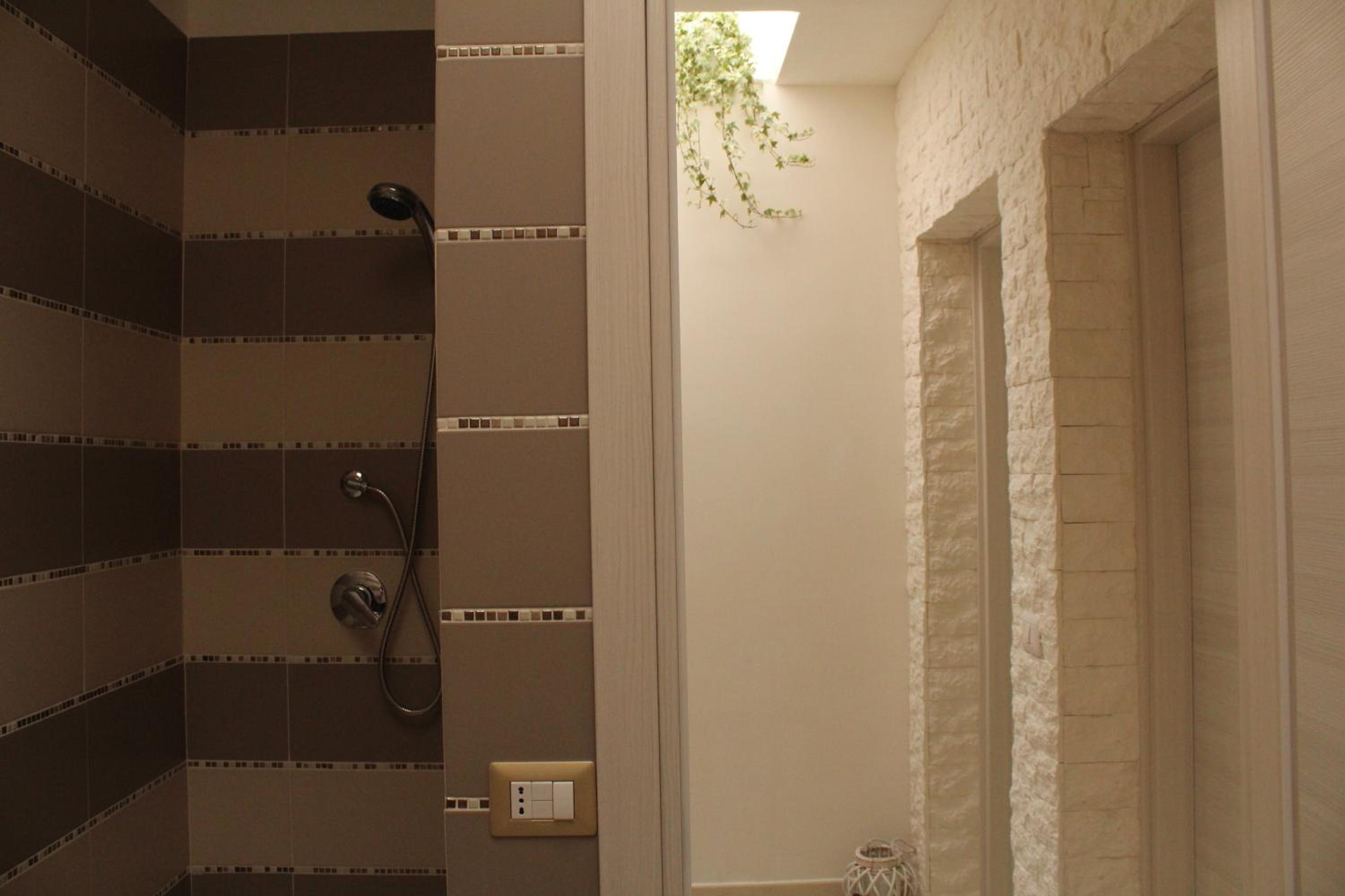 Two-Bedroom Apartment - Photo 17
