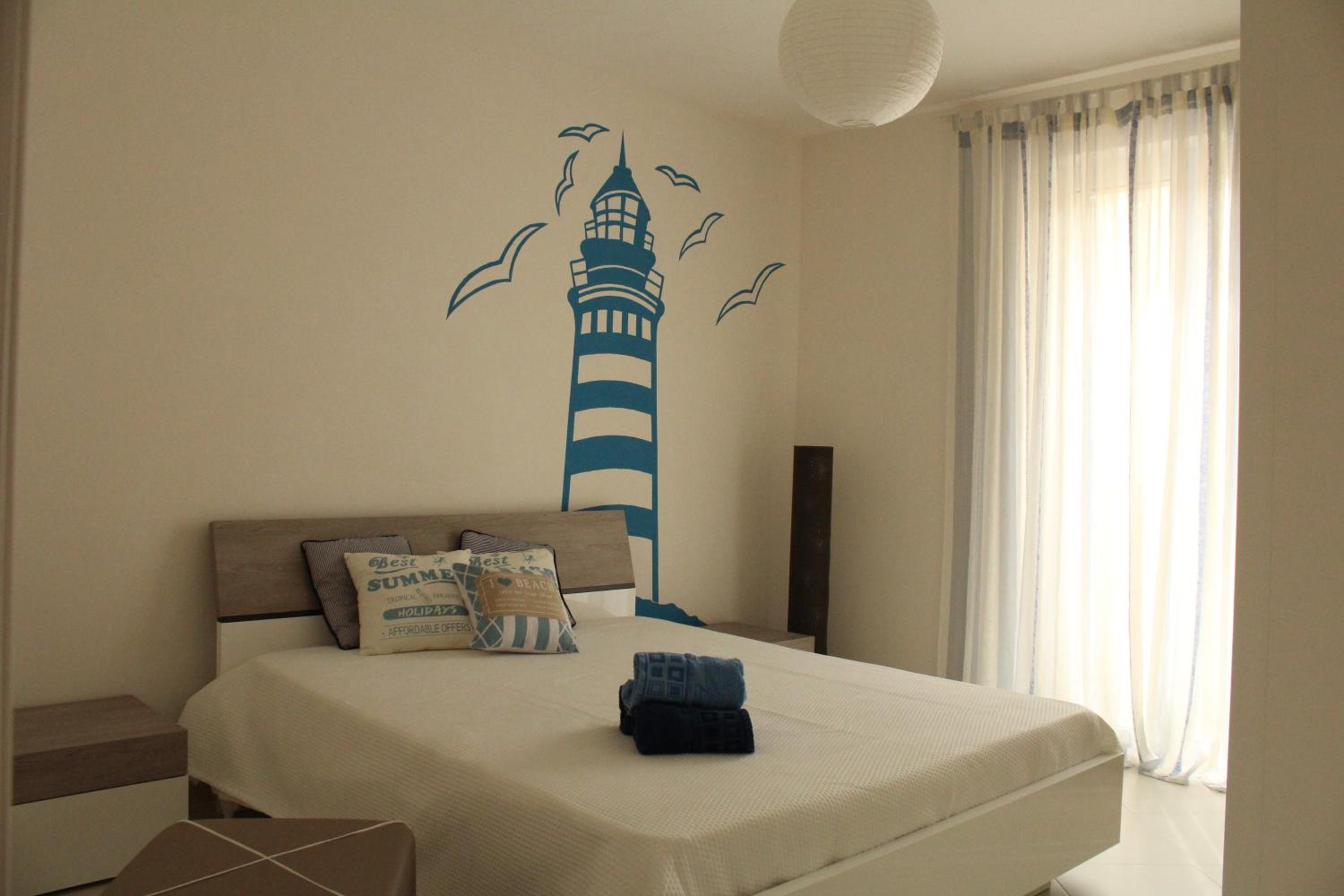 Two-Bedroom Apartment - Photo 16