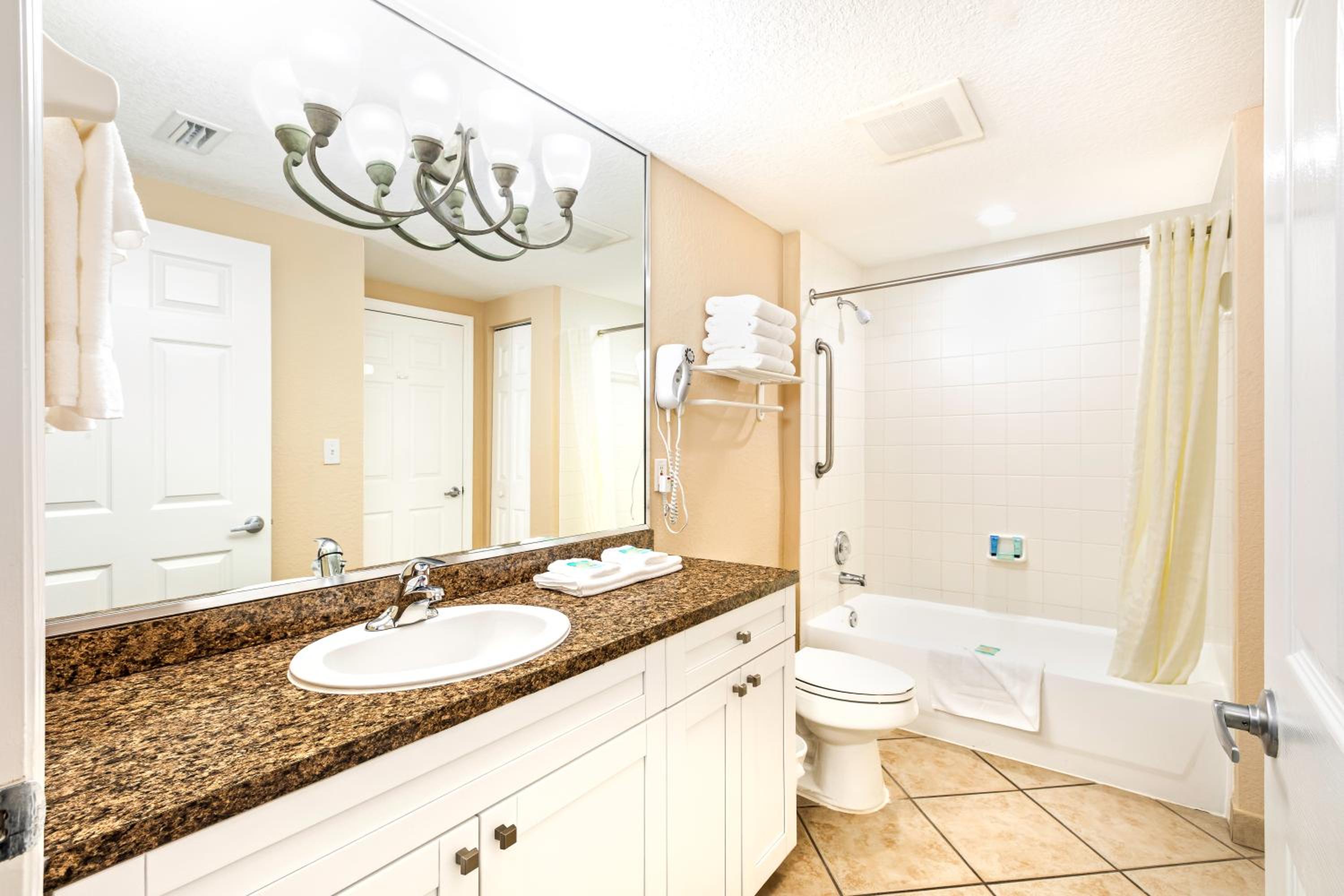 Two-Bedroom Suite - Photo 15