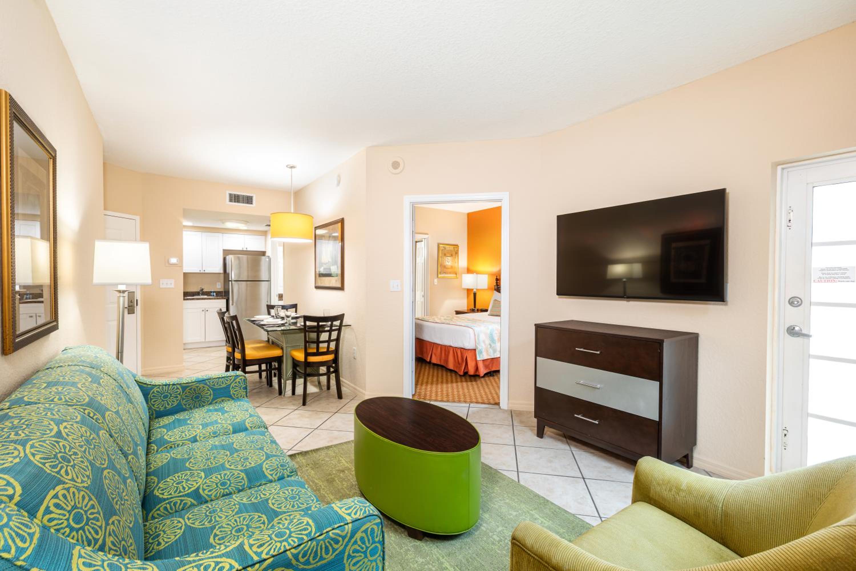 Two-Bedroom Suite - Photo 17