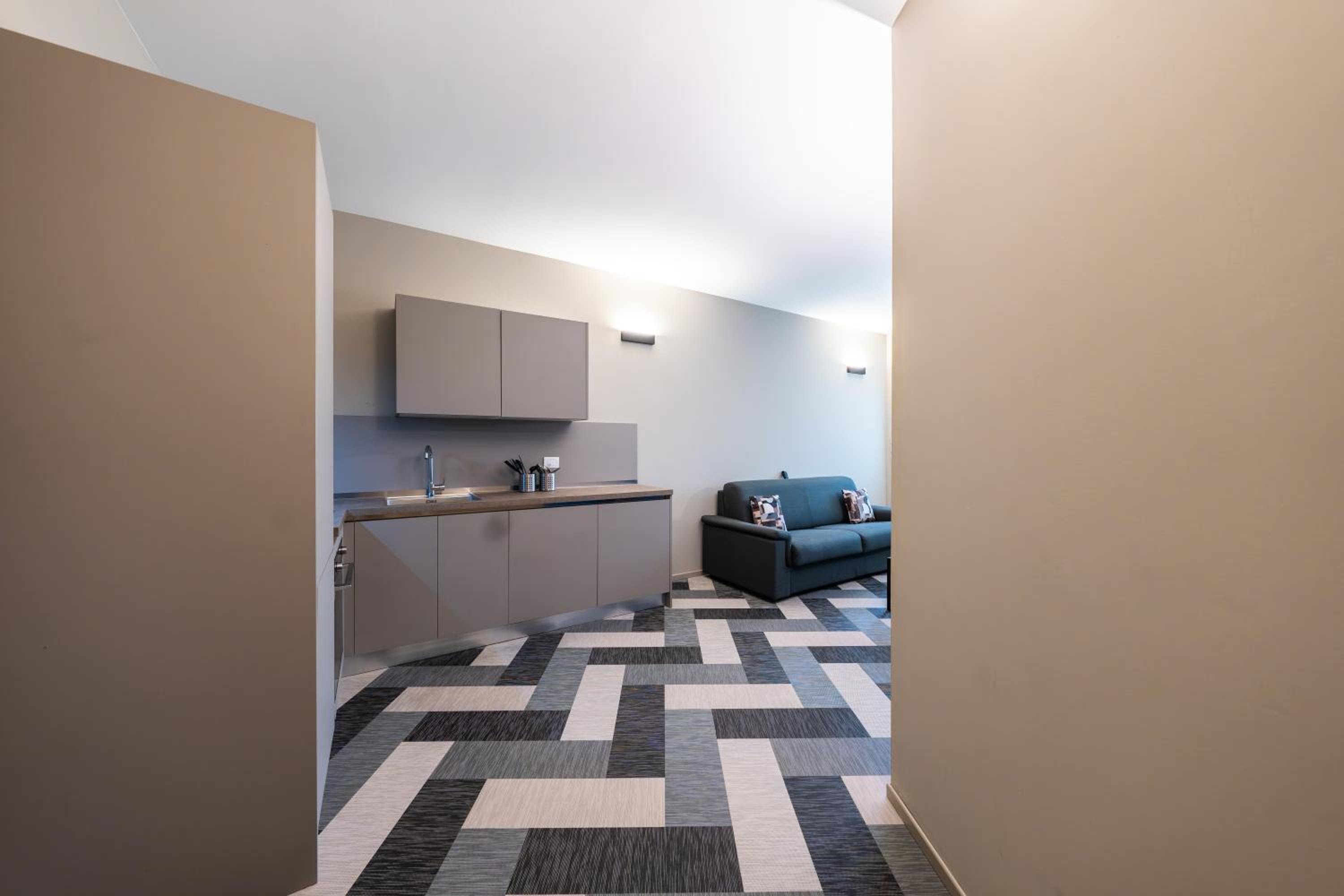 One-Bedroom Apartment photo 3