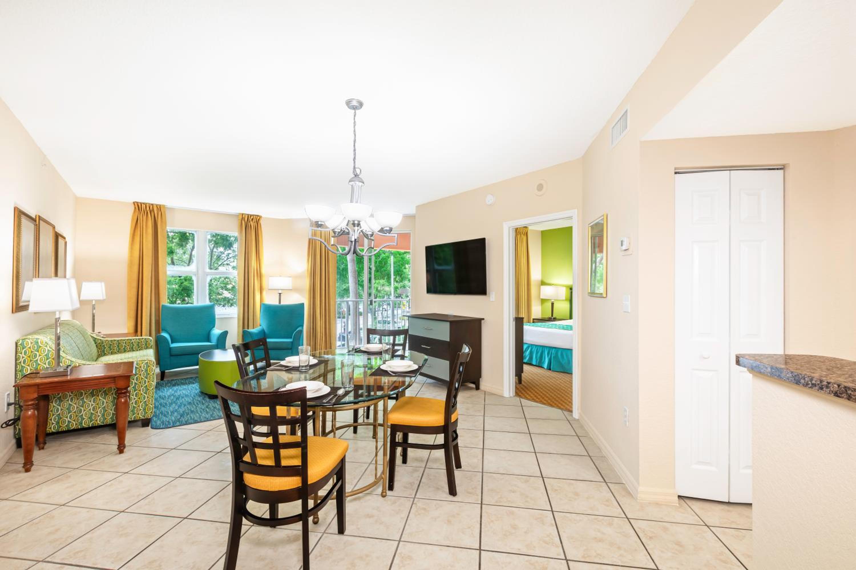 Suite with Garden View - Photo 11