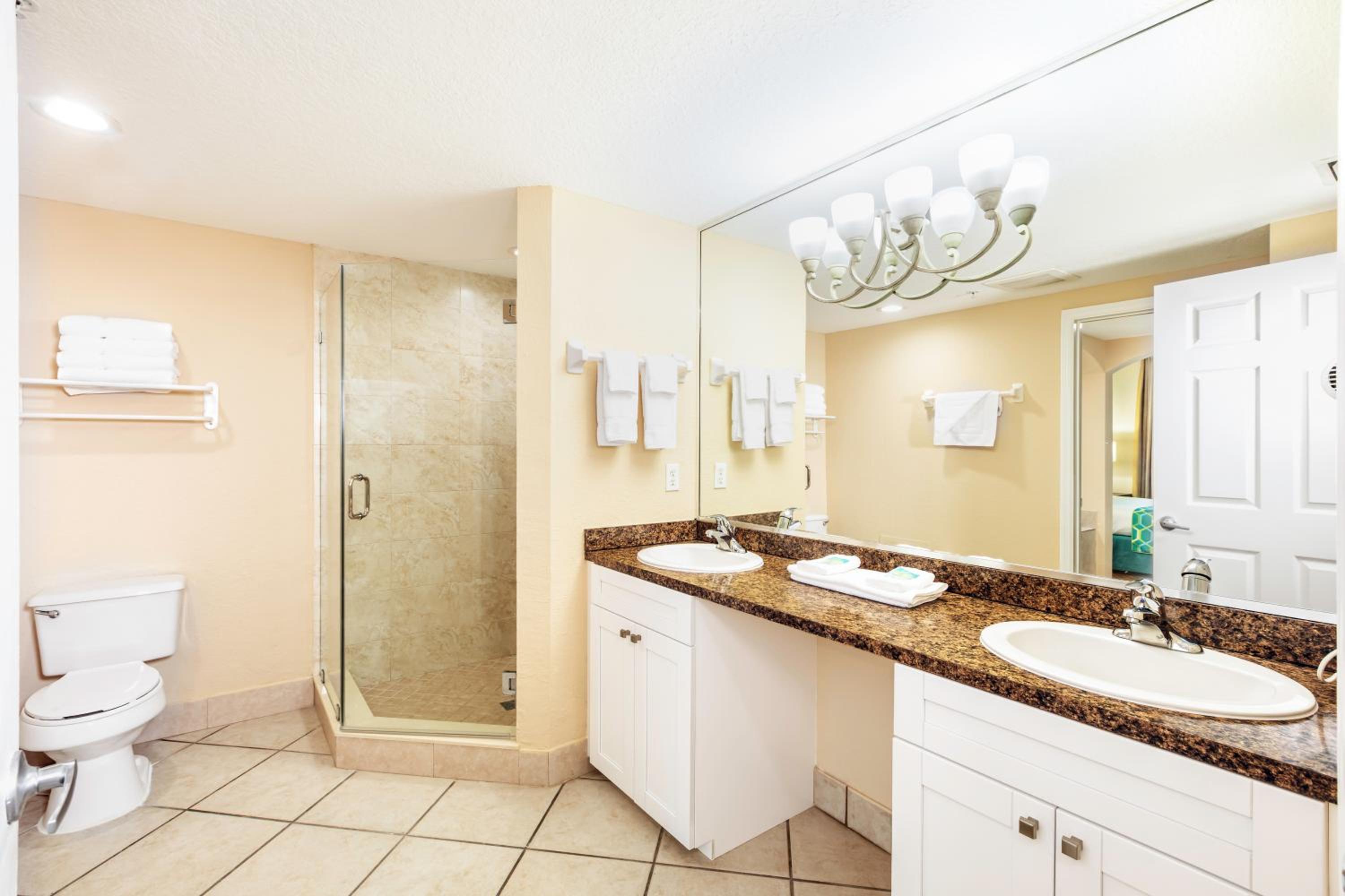 Suite with Garden View - Photo 16