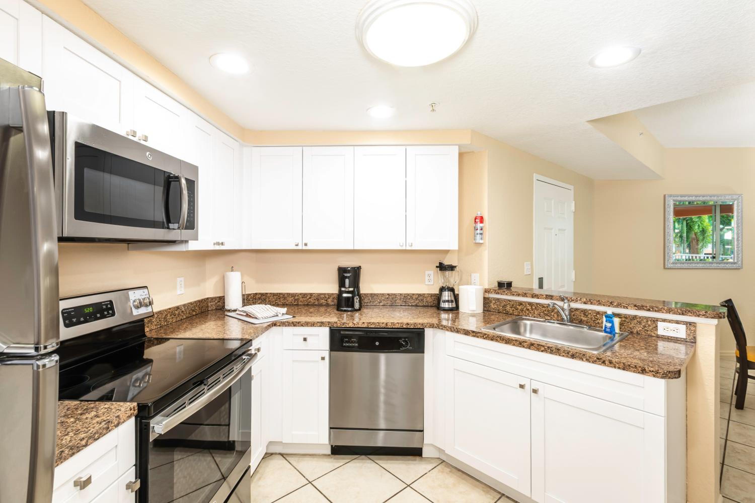 Suite with Garden View - Photo 17