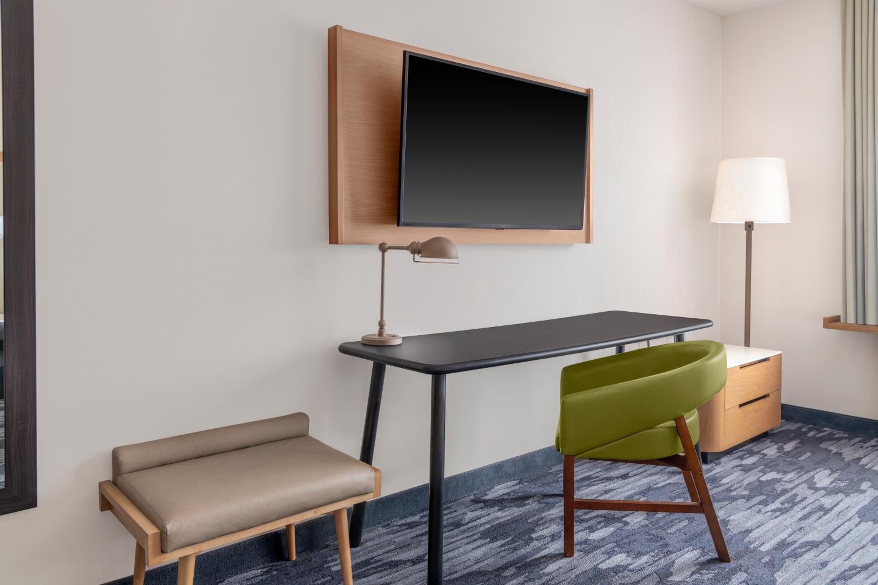 Standard King Room - Hearing Accessible - Photo 1