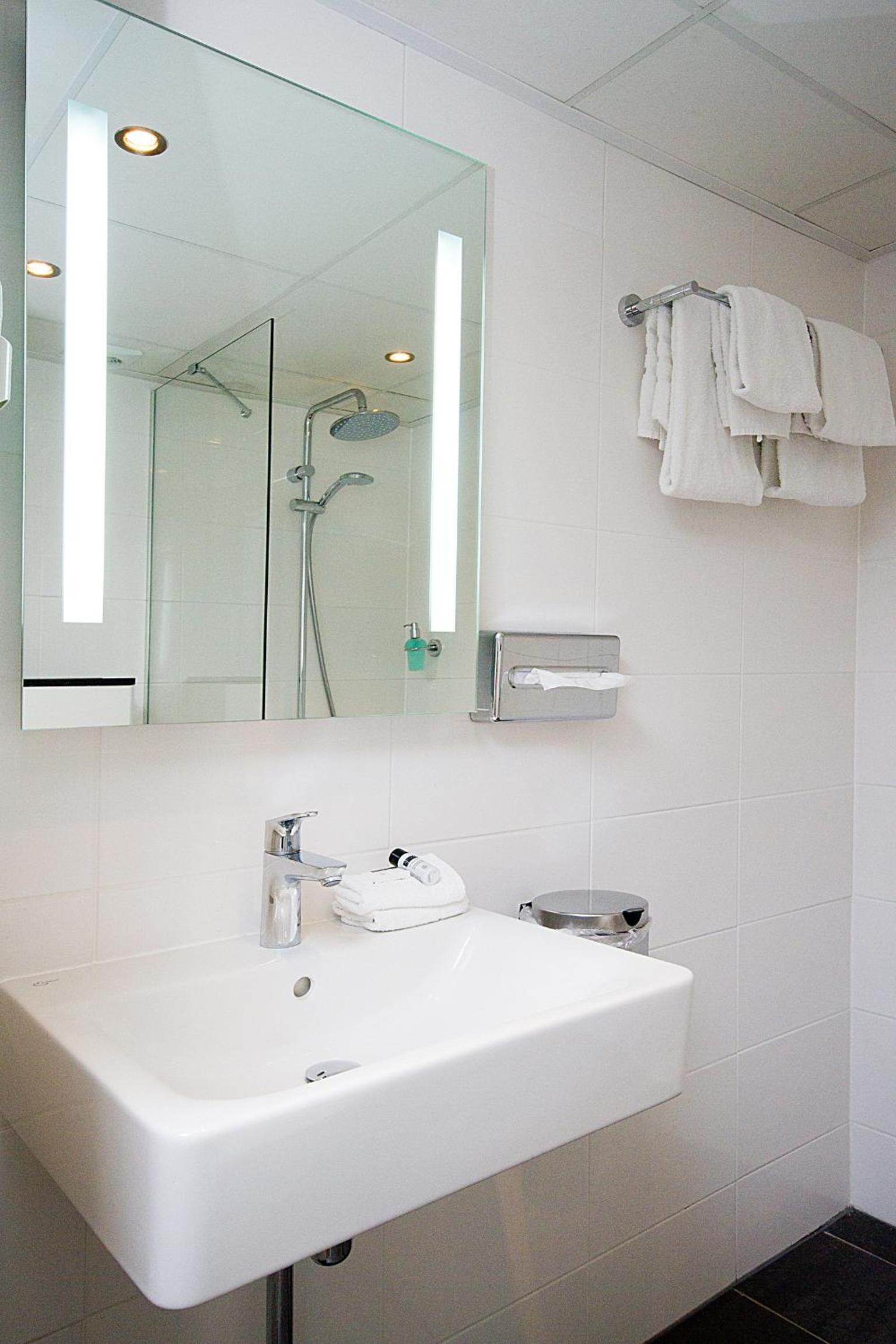 Comfort Double Room  - Photo 8