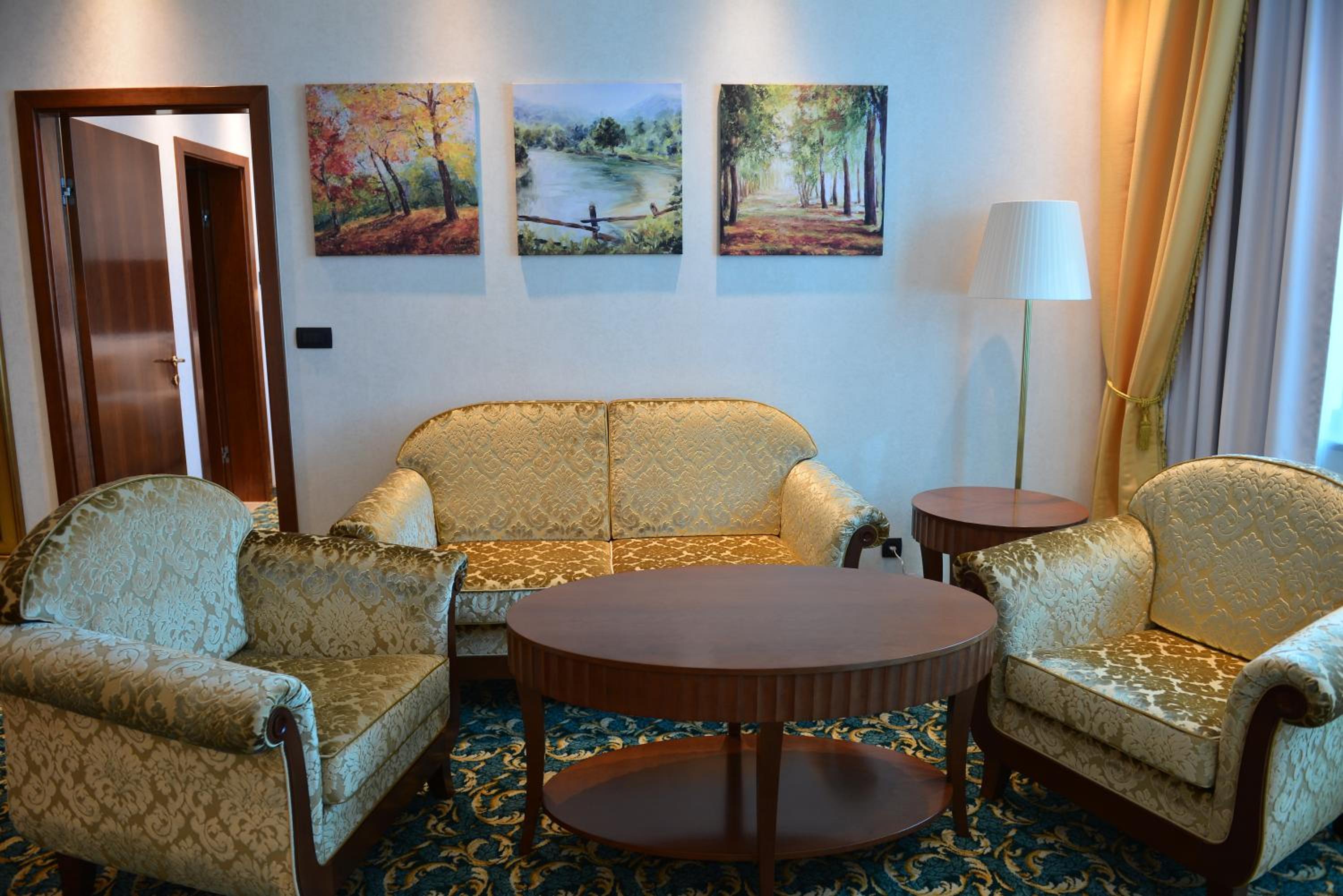 Suite photo 1