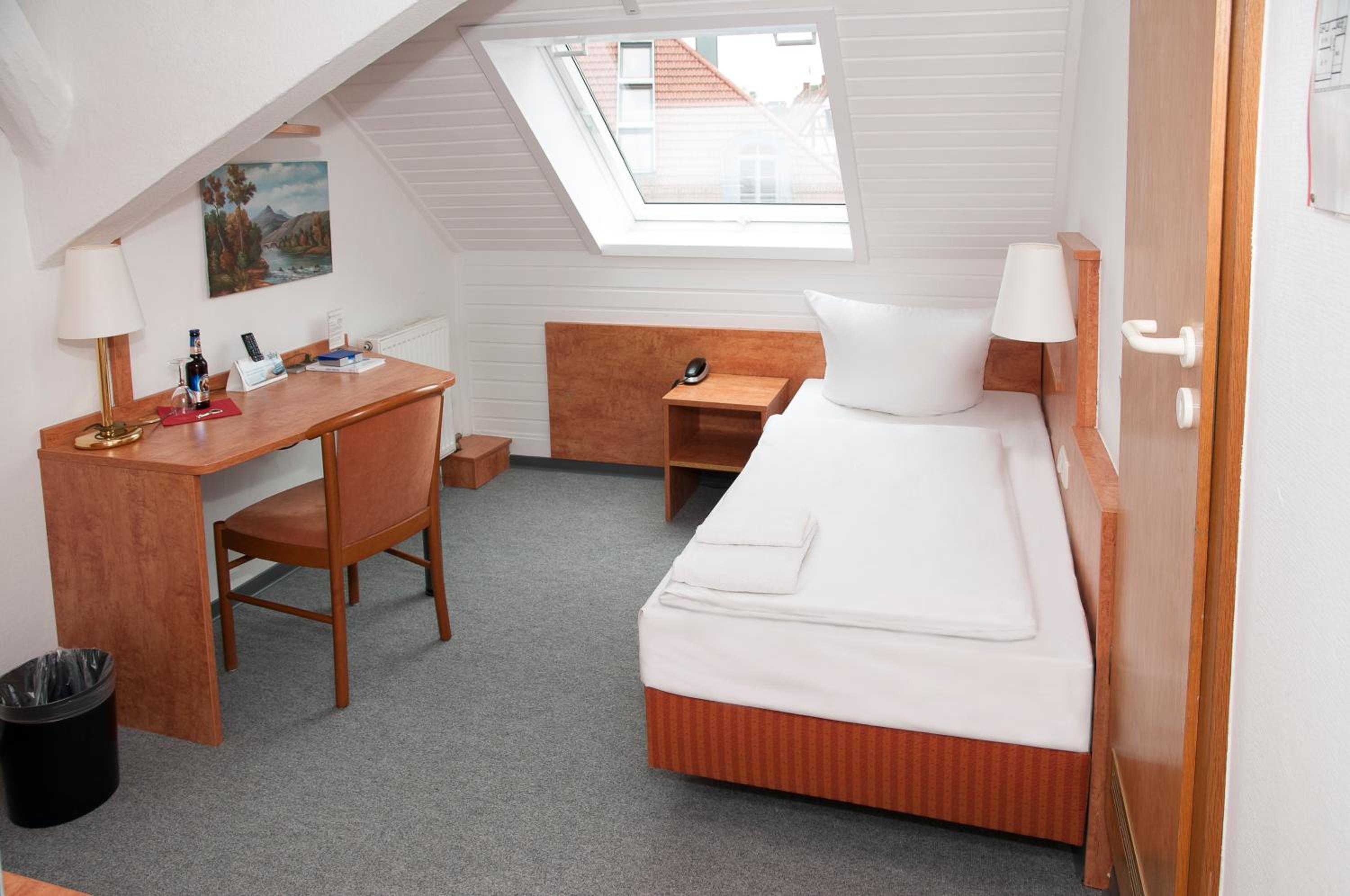 Standard Single Room